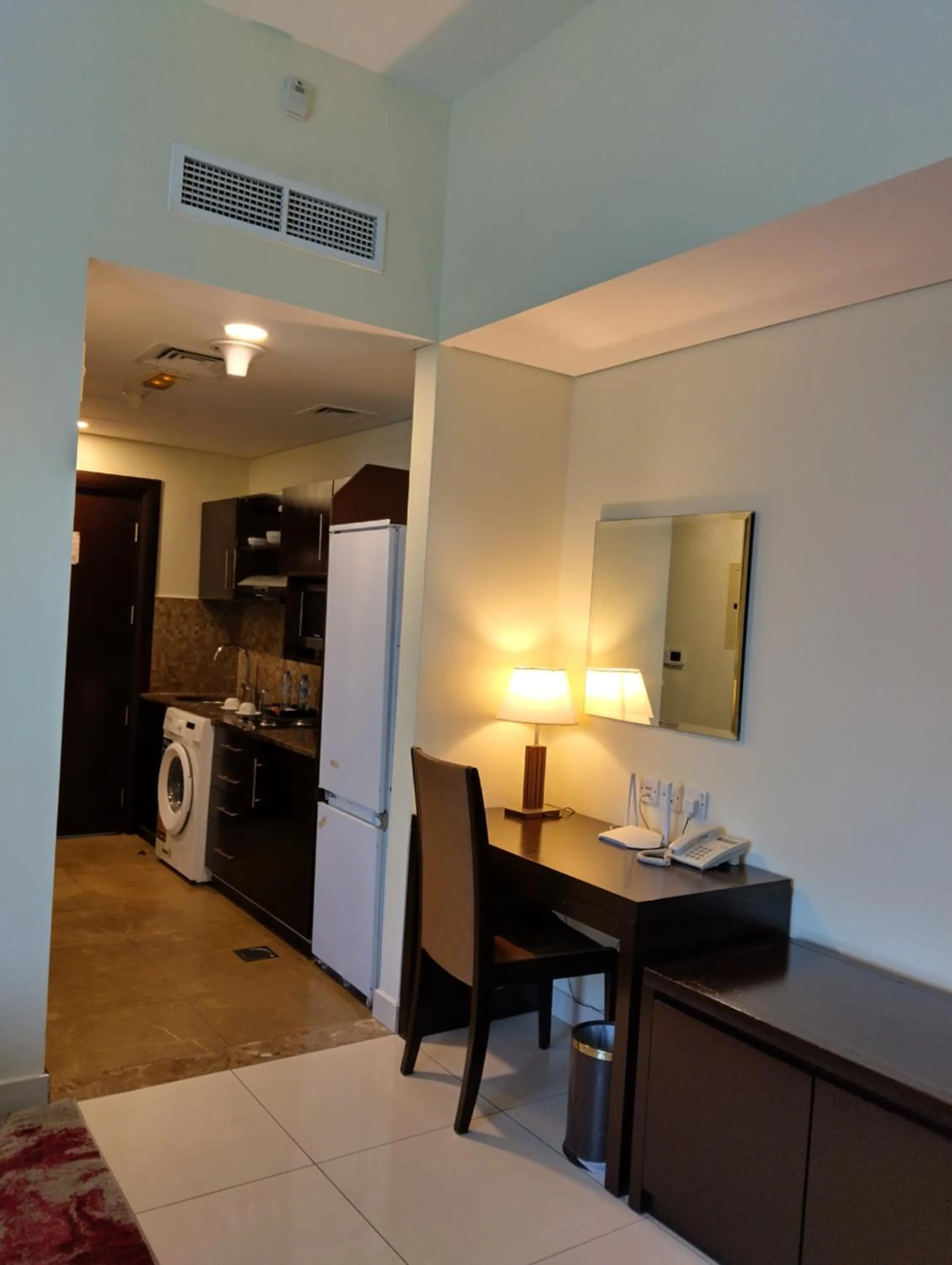 Kitchen or kitchenette in Tulip Creek Hotel Apartments
