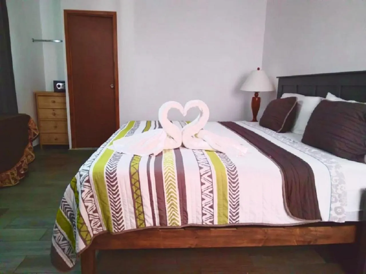 Bed in Suites Fenicia