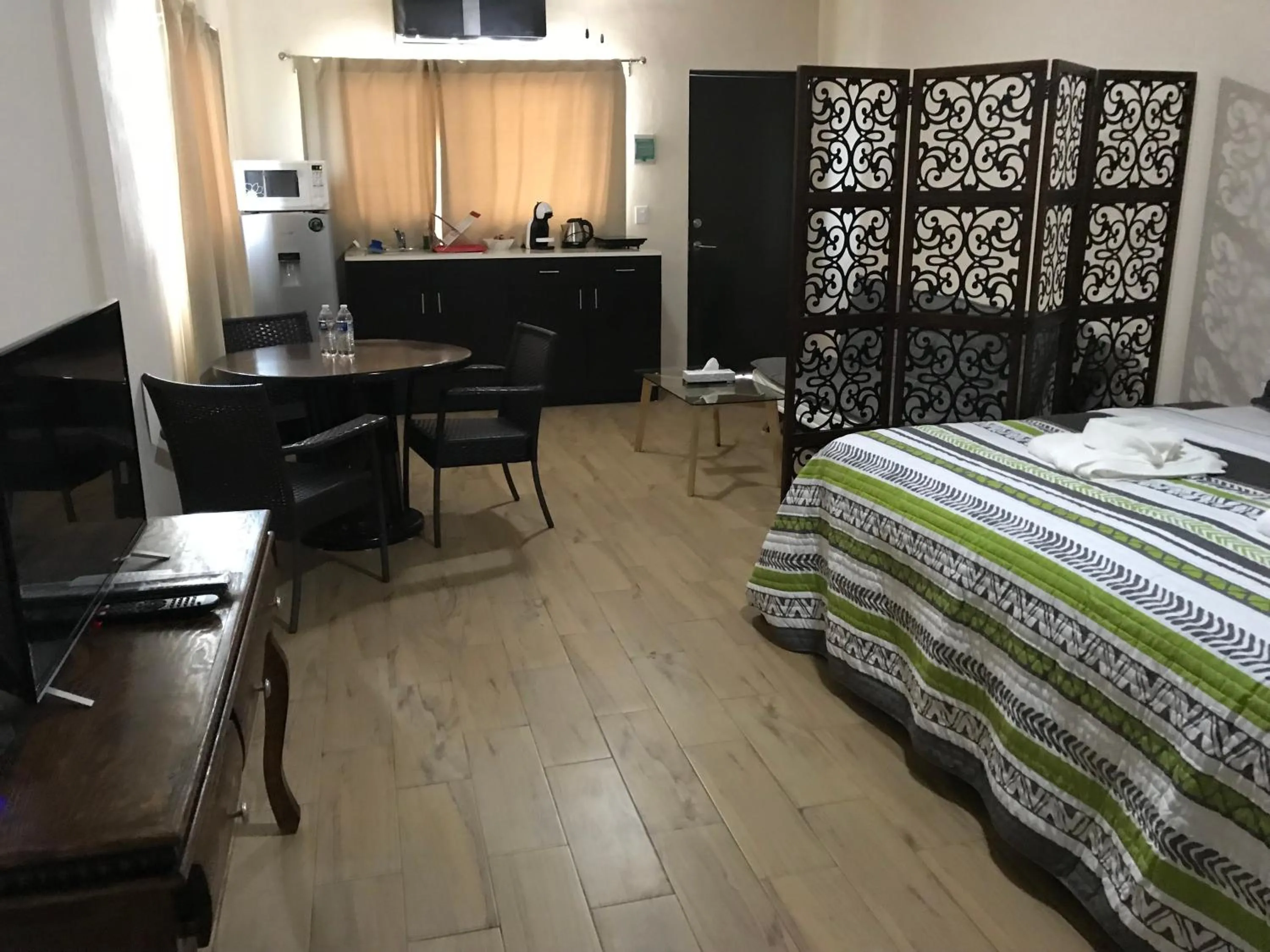 Bed in Suites Fenicia