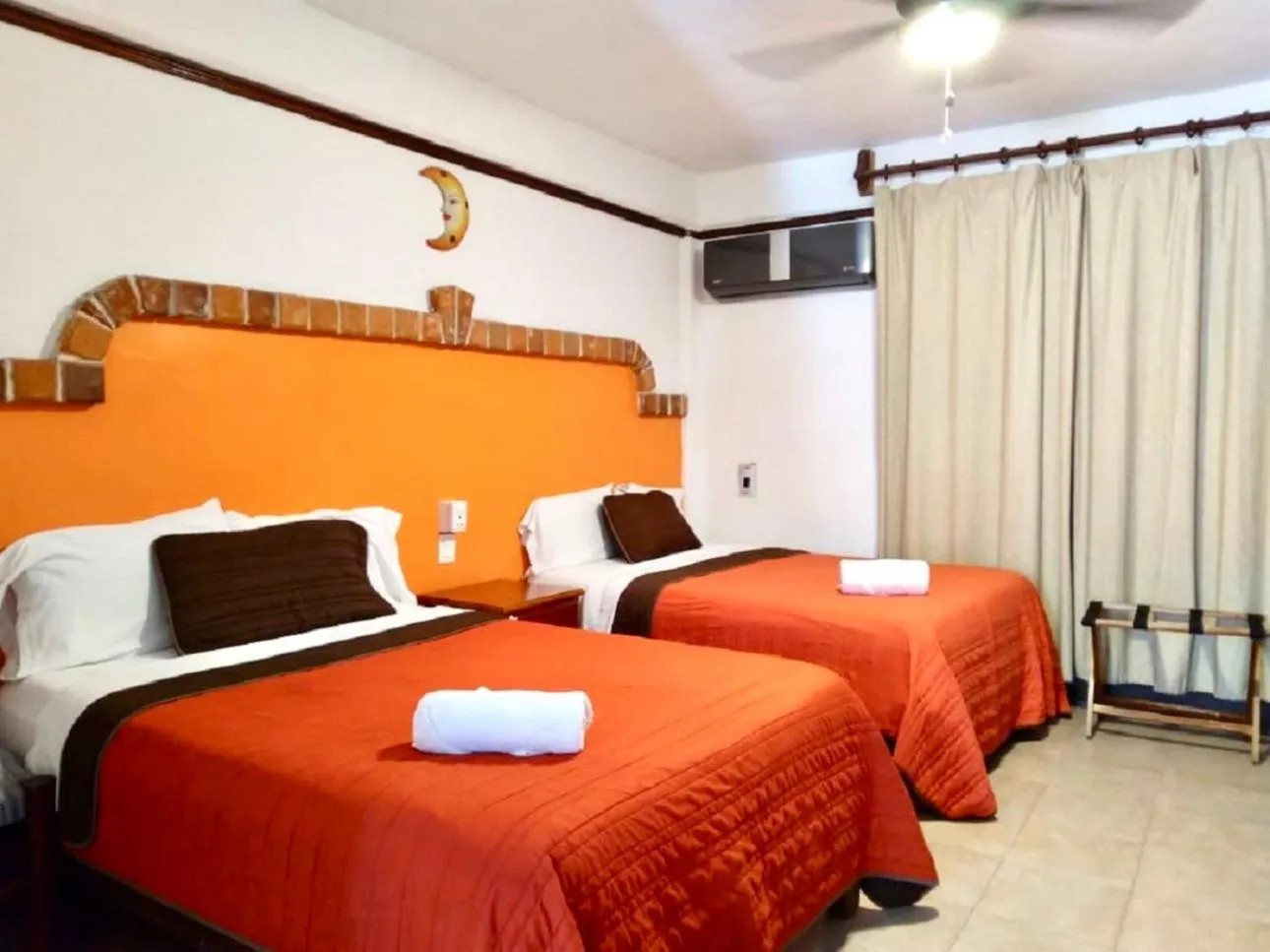 Bed in Suites Fenicia