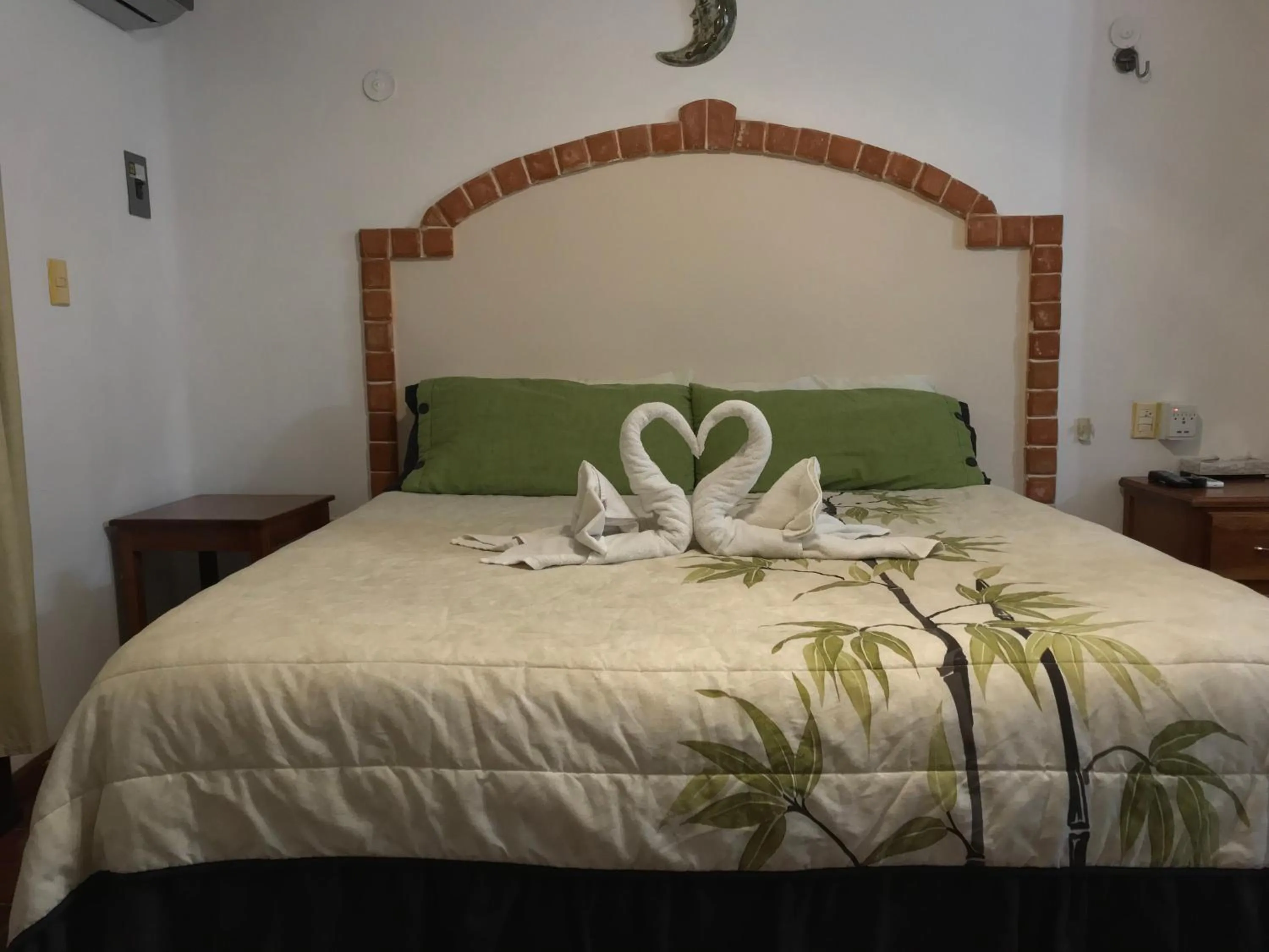 Bed in Suites Fenicia