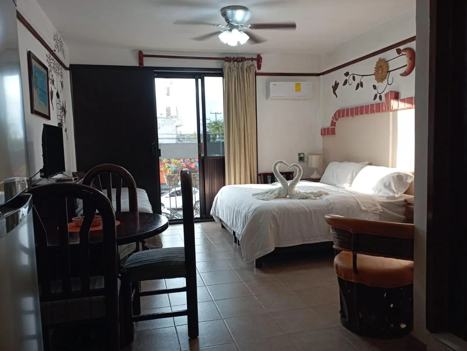 Bed in Suites Fenicia