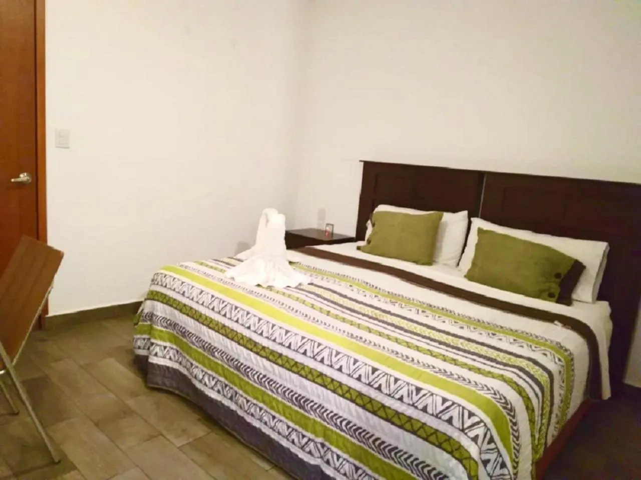 Bed in Suites Fenicia