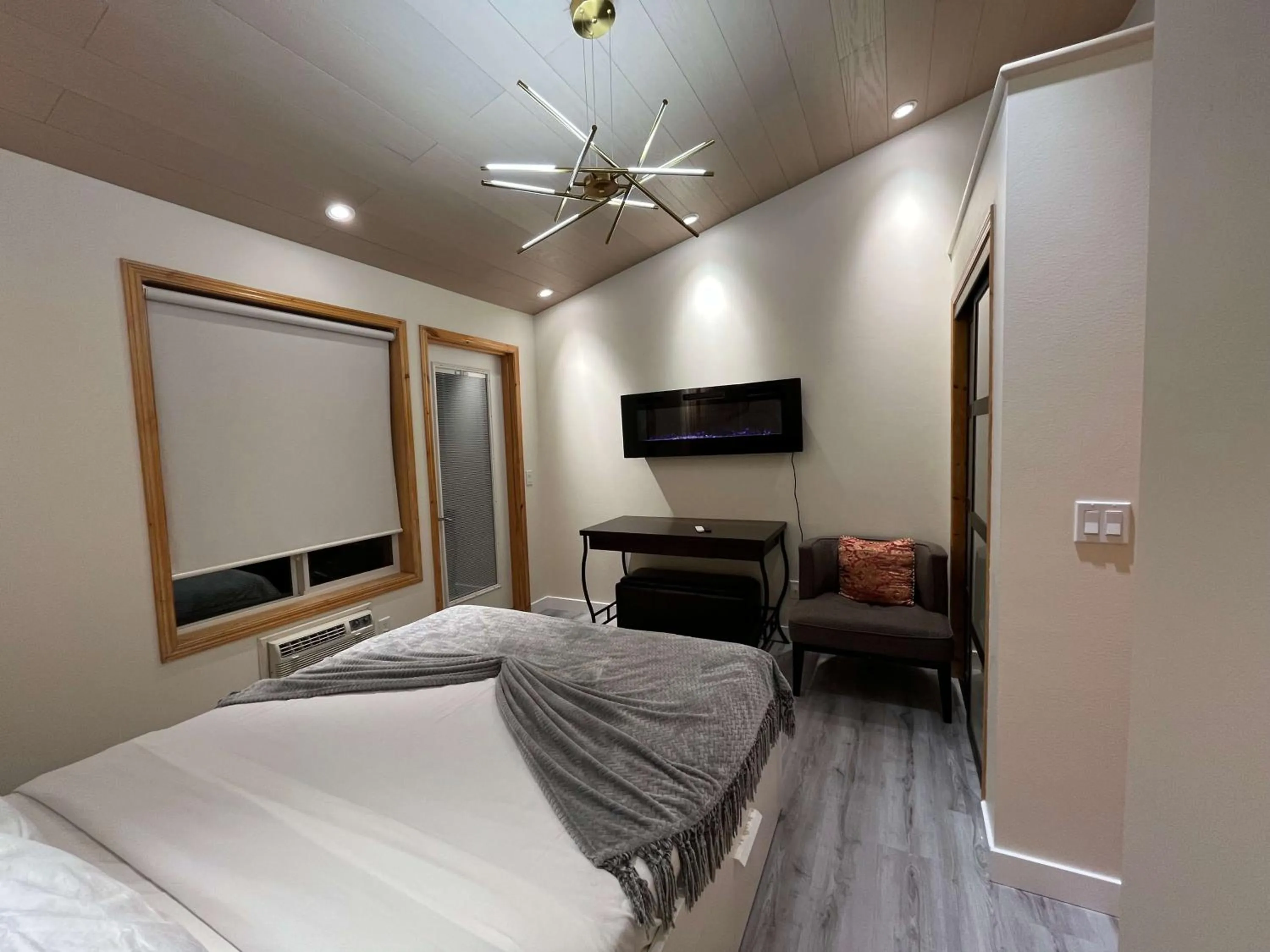 Bed in Banff Woods lodge