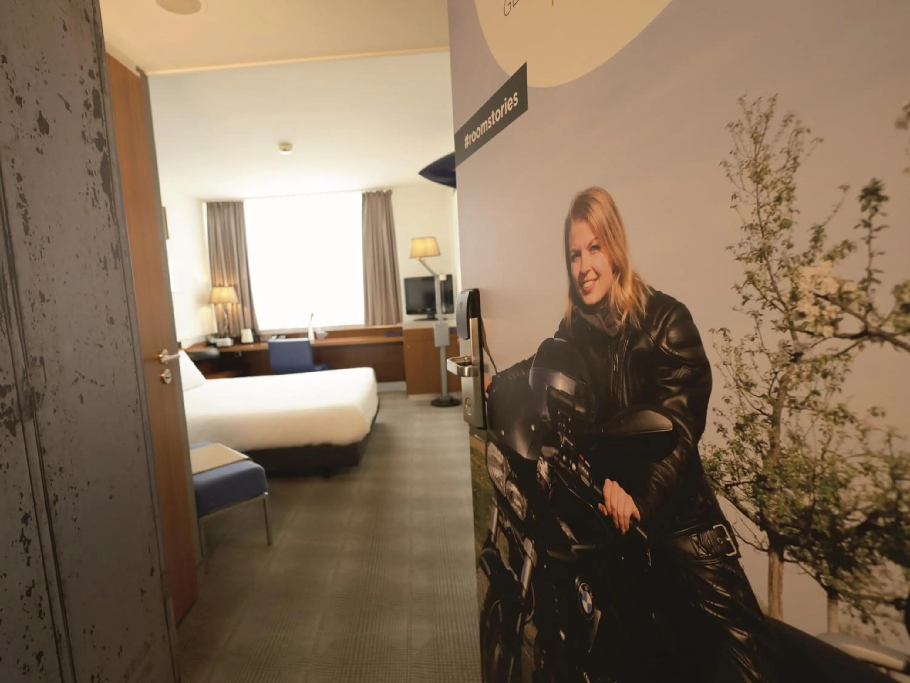 Photo of the whole room, Bed in Novotel Erlangen
