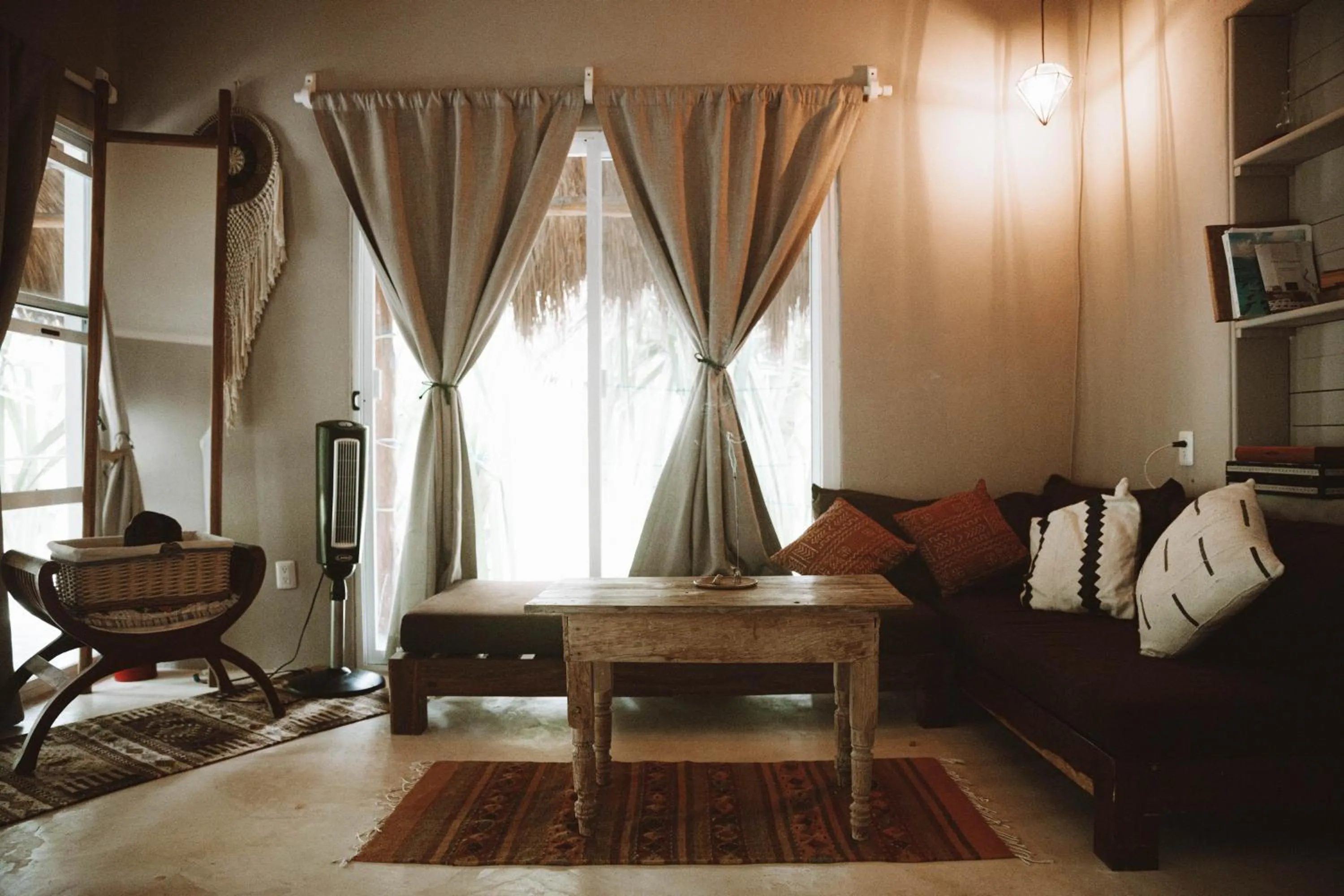 Living room, Bed in Casa Zaba