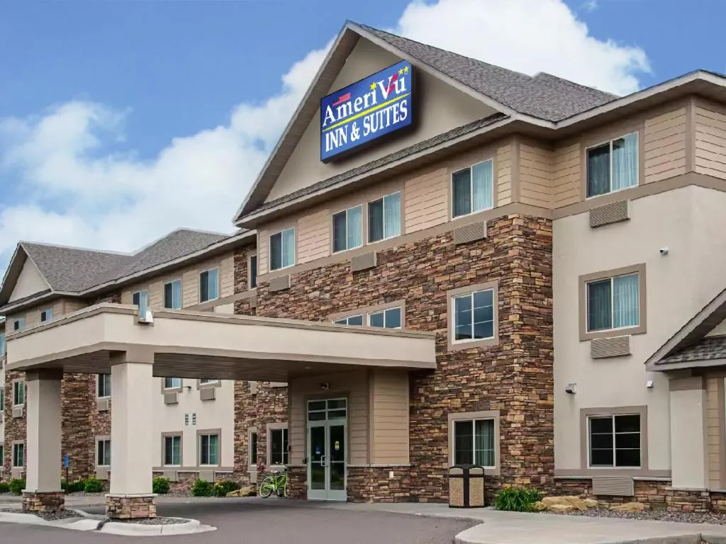 Property building in AmeriVu Inn and Suites - Chisago City
