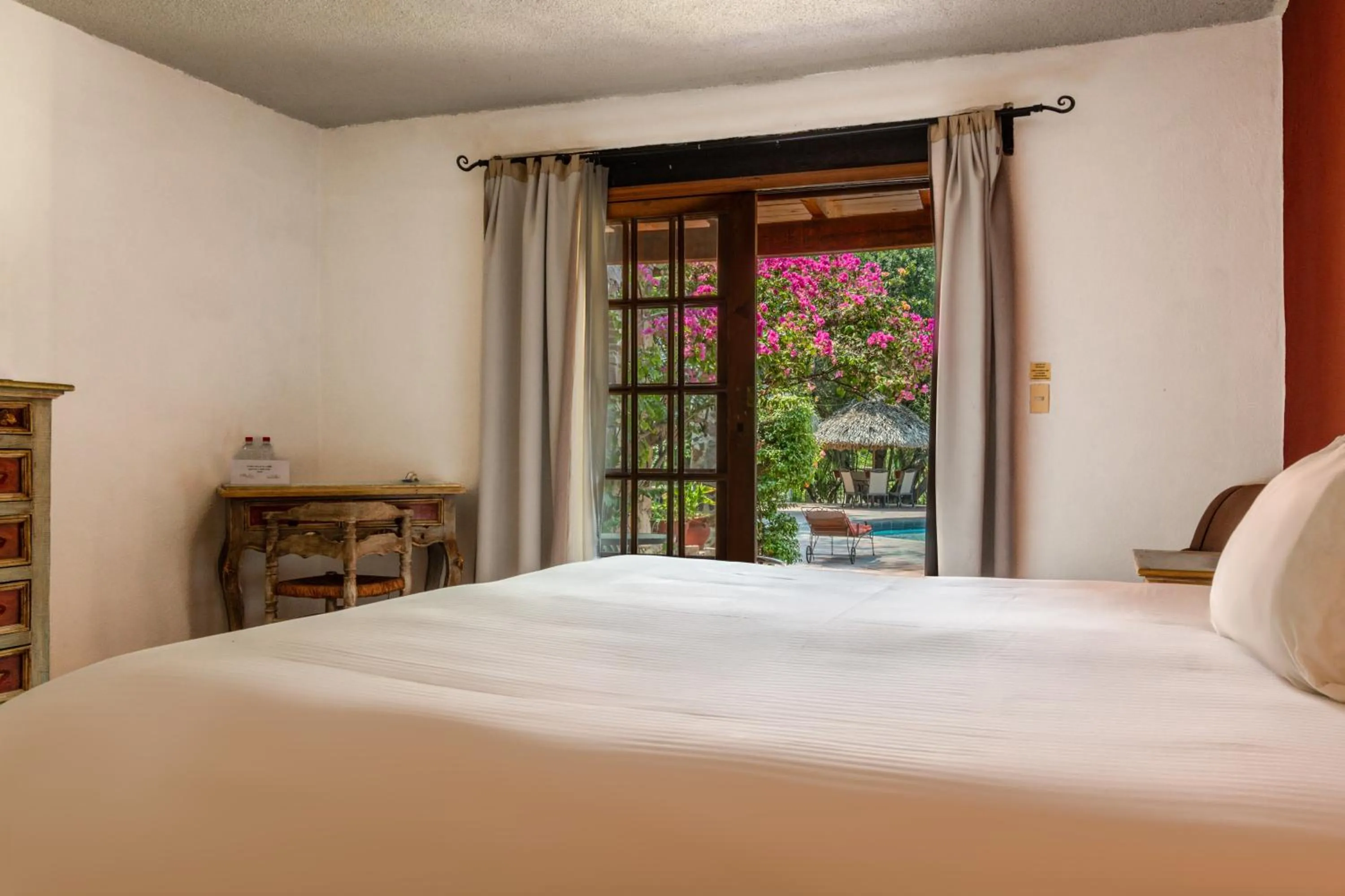 Photo of the whole room, Bed in Atotonilco Hotel & Club