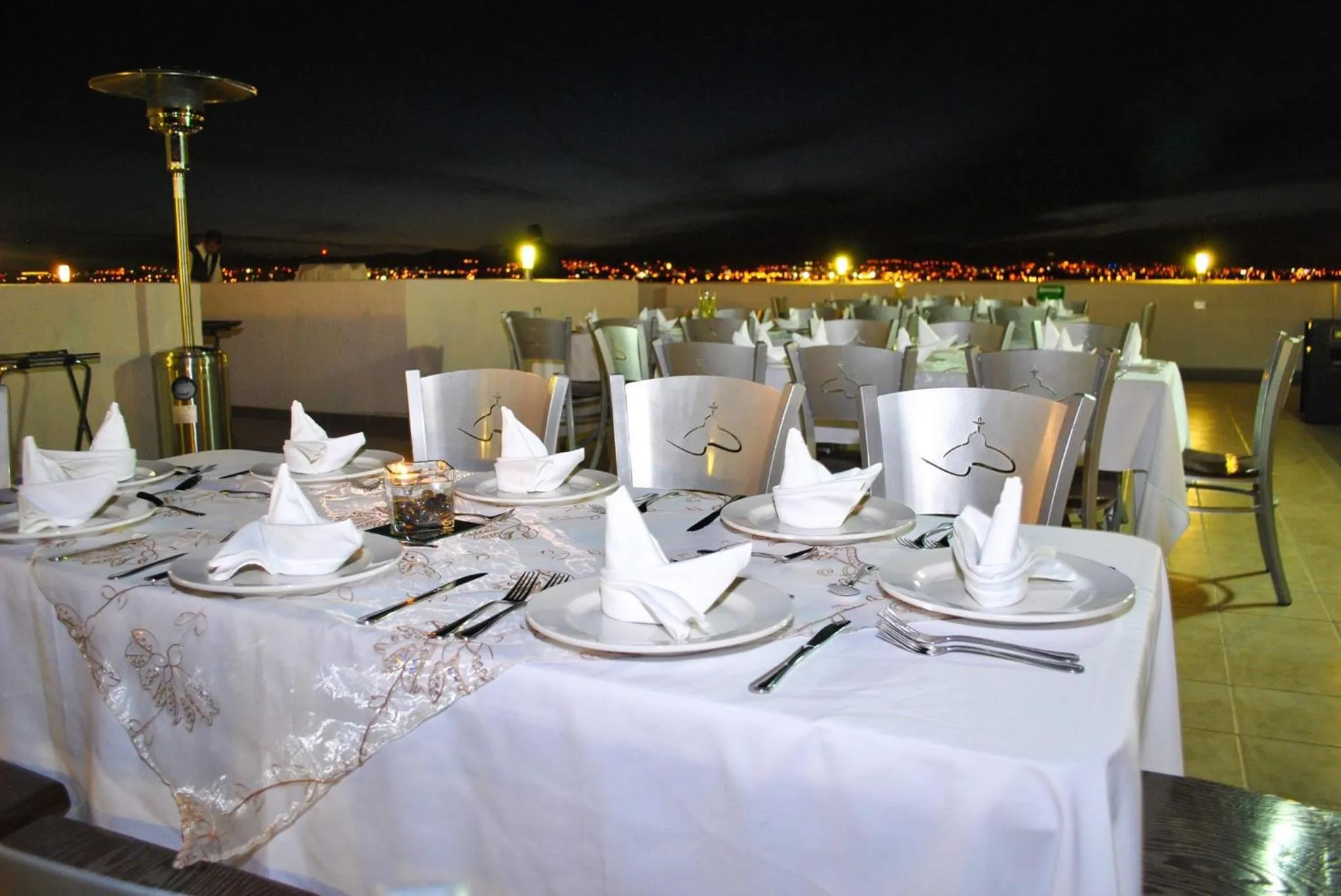 Restaurant/places to eat in Hotel Plaza Chihuahua