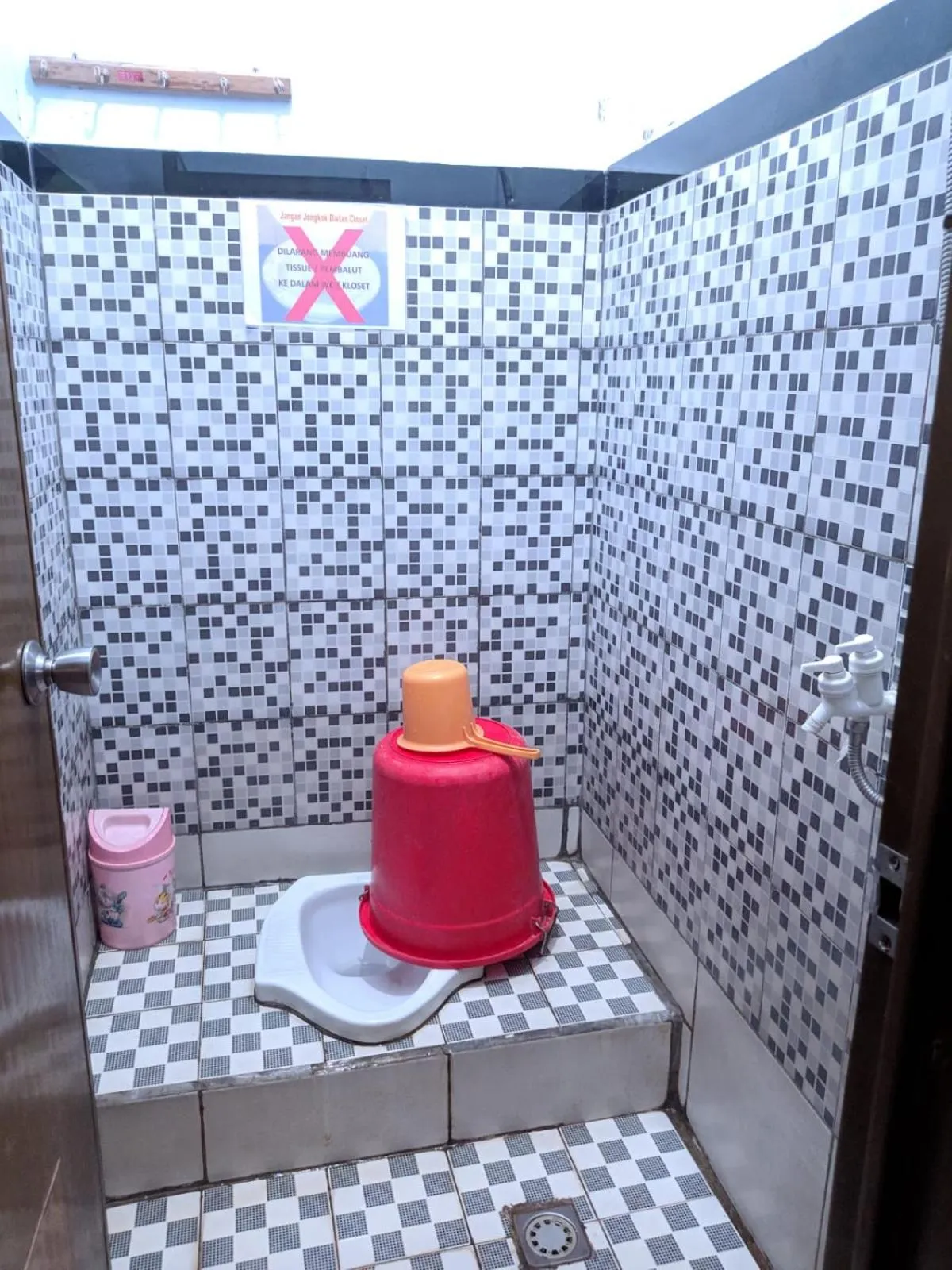 Toilet in Dya Hotel Boyolali