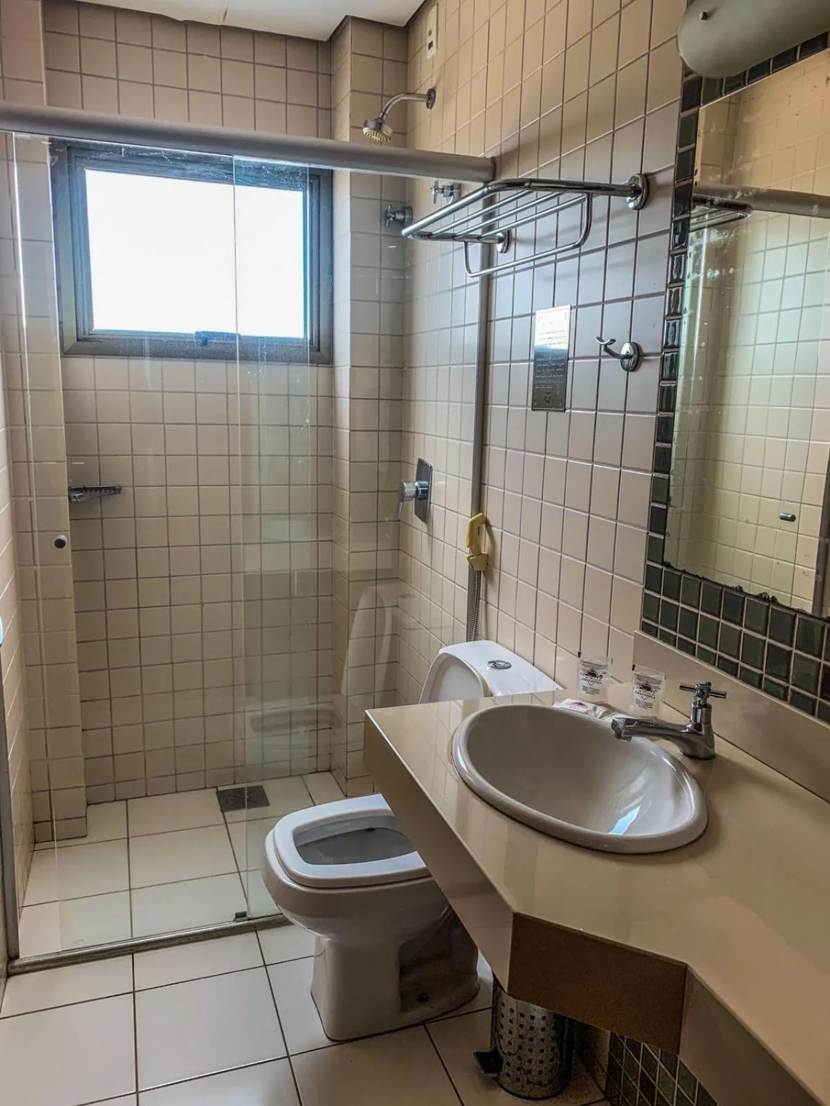 Bathroom in Hotel Piratininga Avenida Amazonas - Rondonópolis