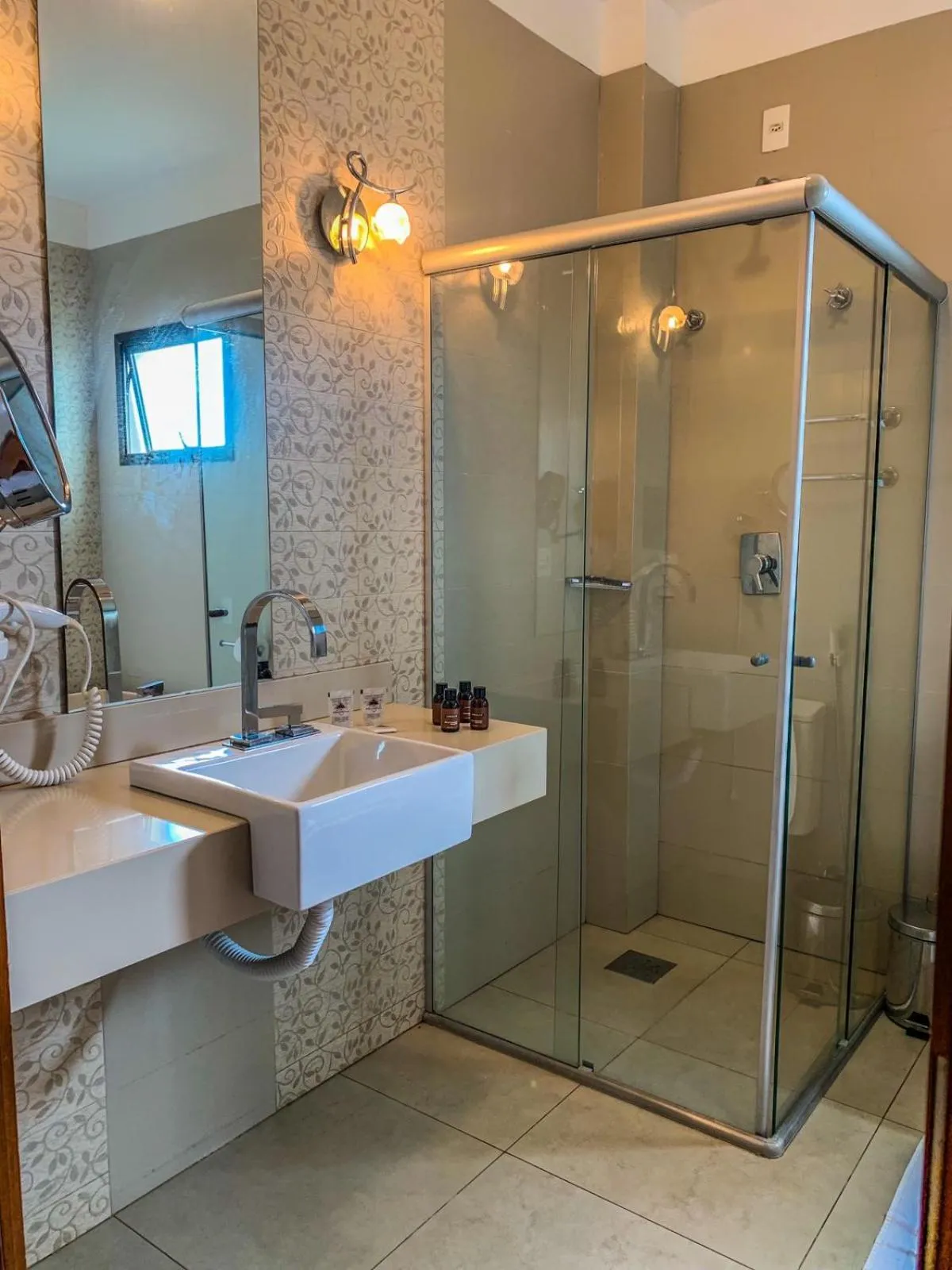 Bathroom in Hotel Piratininga Avenida Amazonas - Rondonópolis