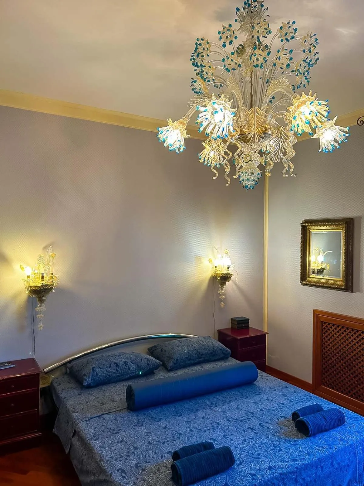 Bed in Villa Grandiosa FC