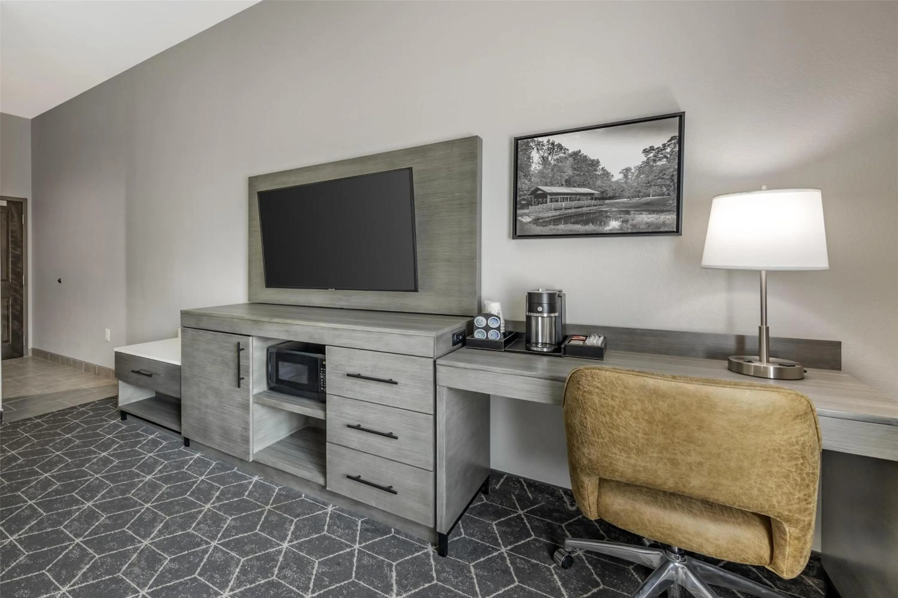 Bedroom in Best Western Plus Lawrenceburg