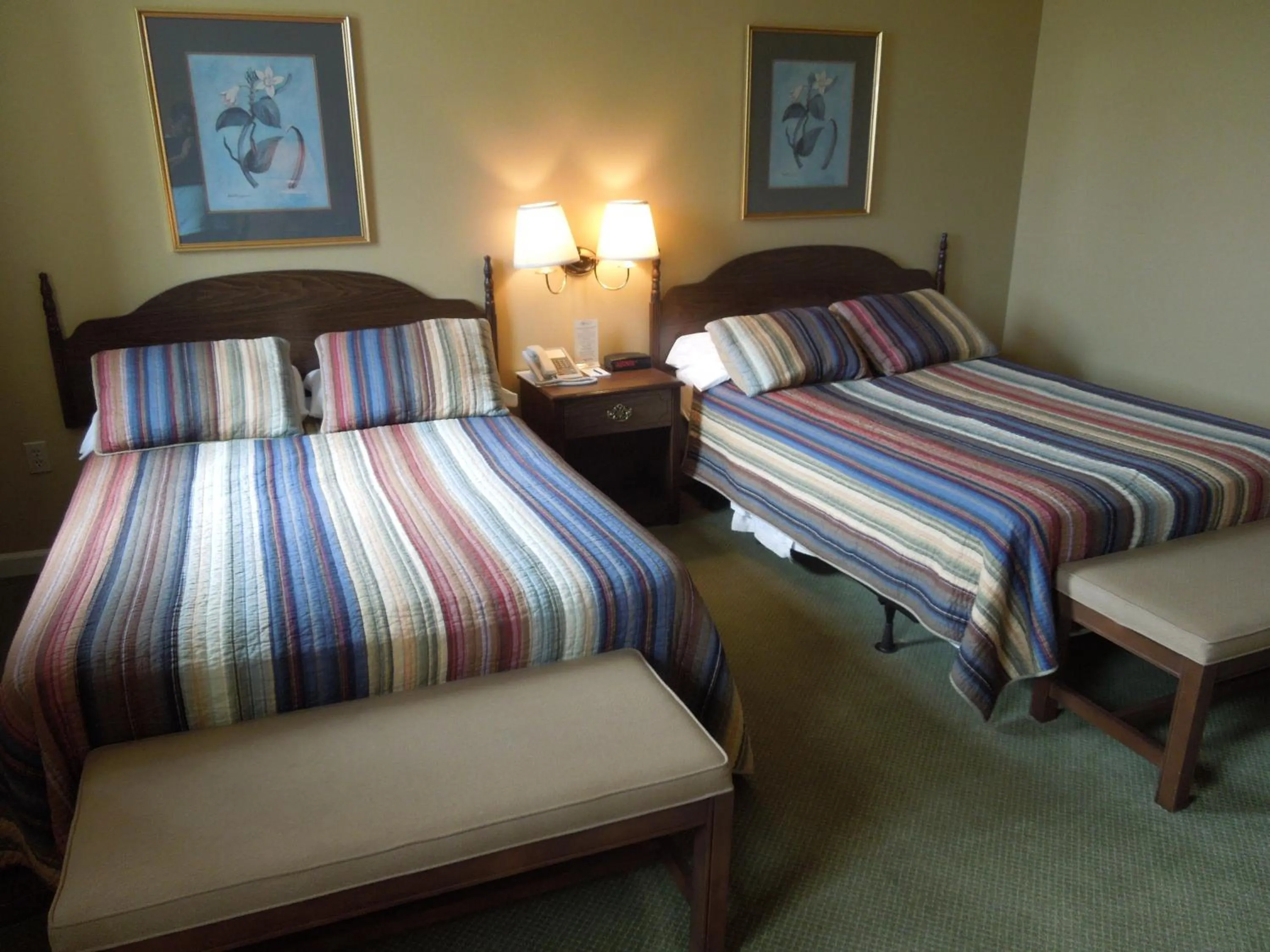 Bedroom, Bed in Bridges Guest Quarters