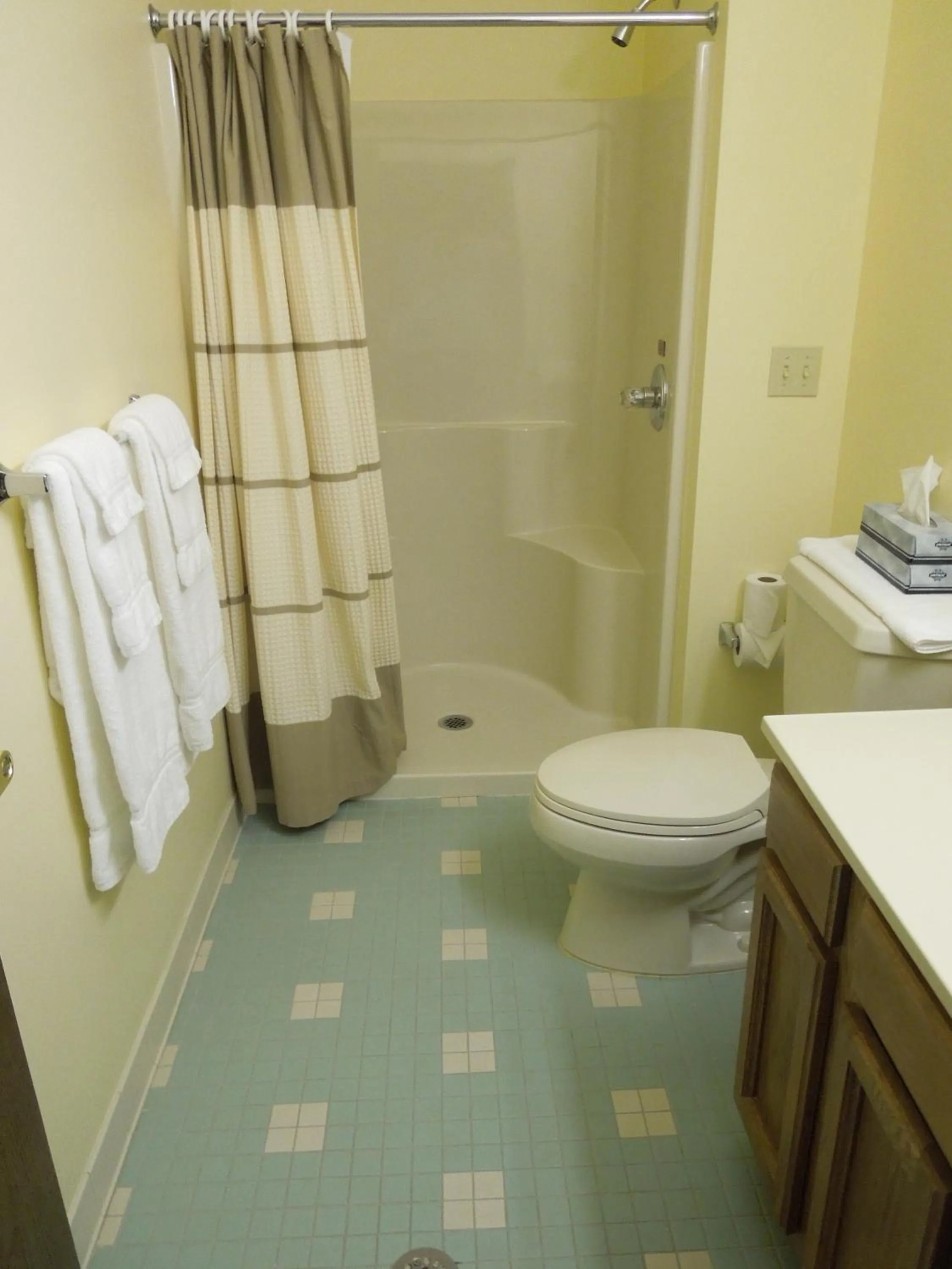 Bathroom in Bridges Guest Quarters