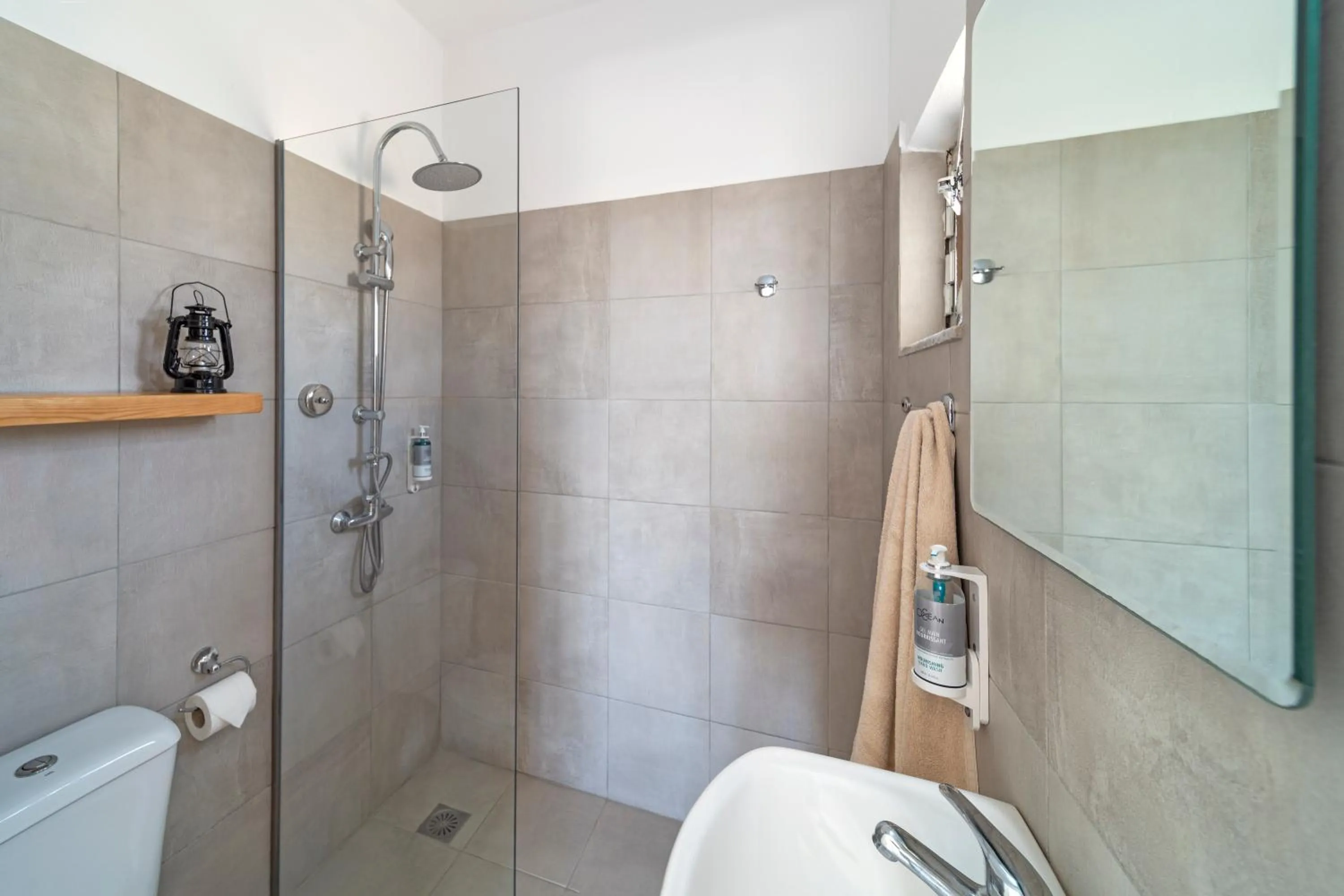 Shower in Eco Beach And Magic Garden Hotel