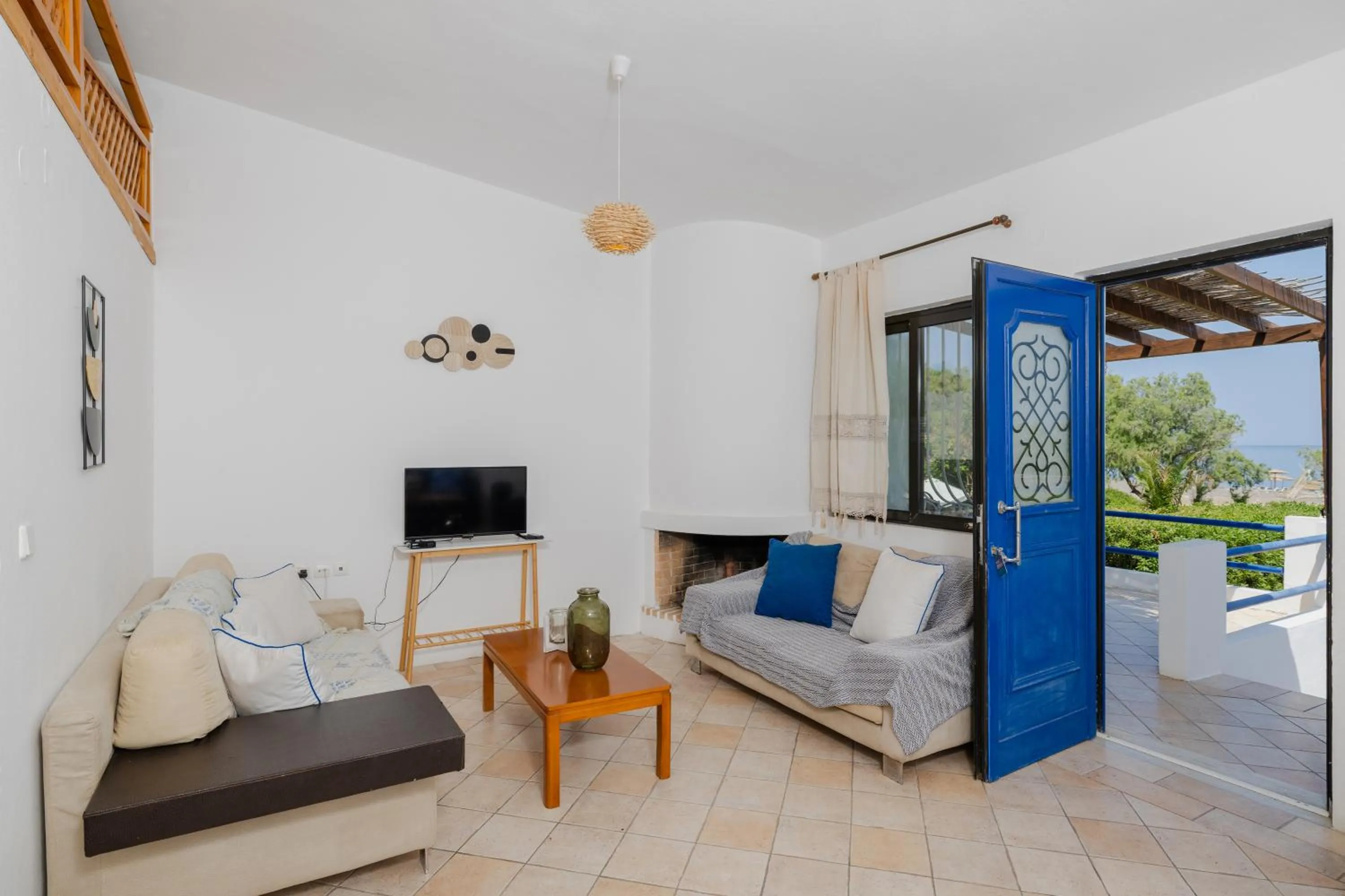 Bed in Eco Beach And Magic Garden Hotel