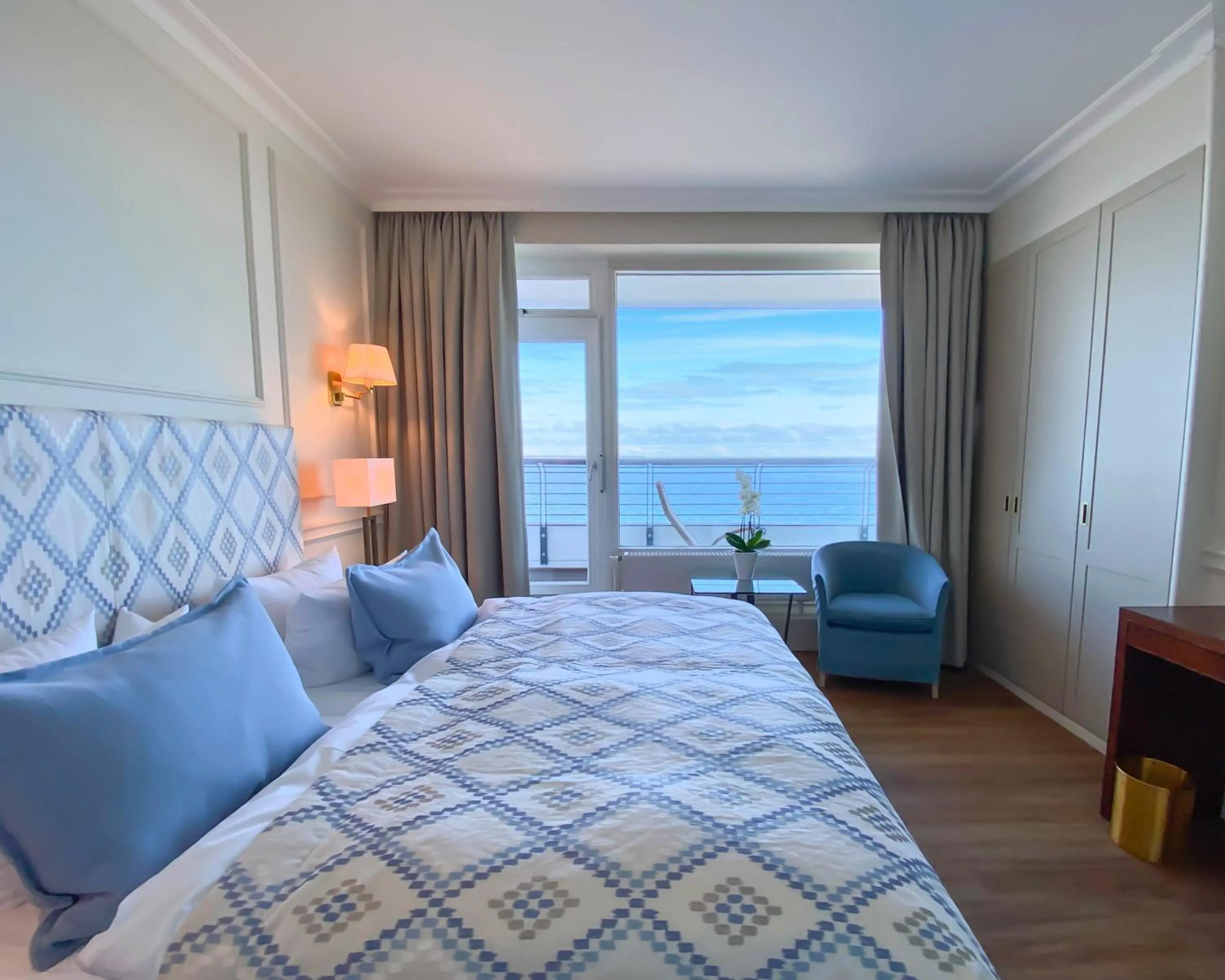 Bed in Grand Hotel Seeschlösschen Sea Retreat & SPA