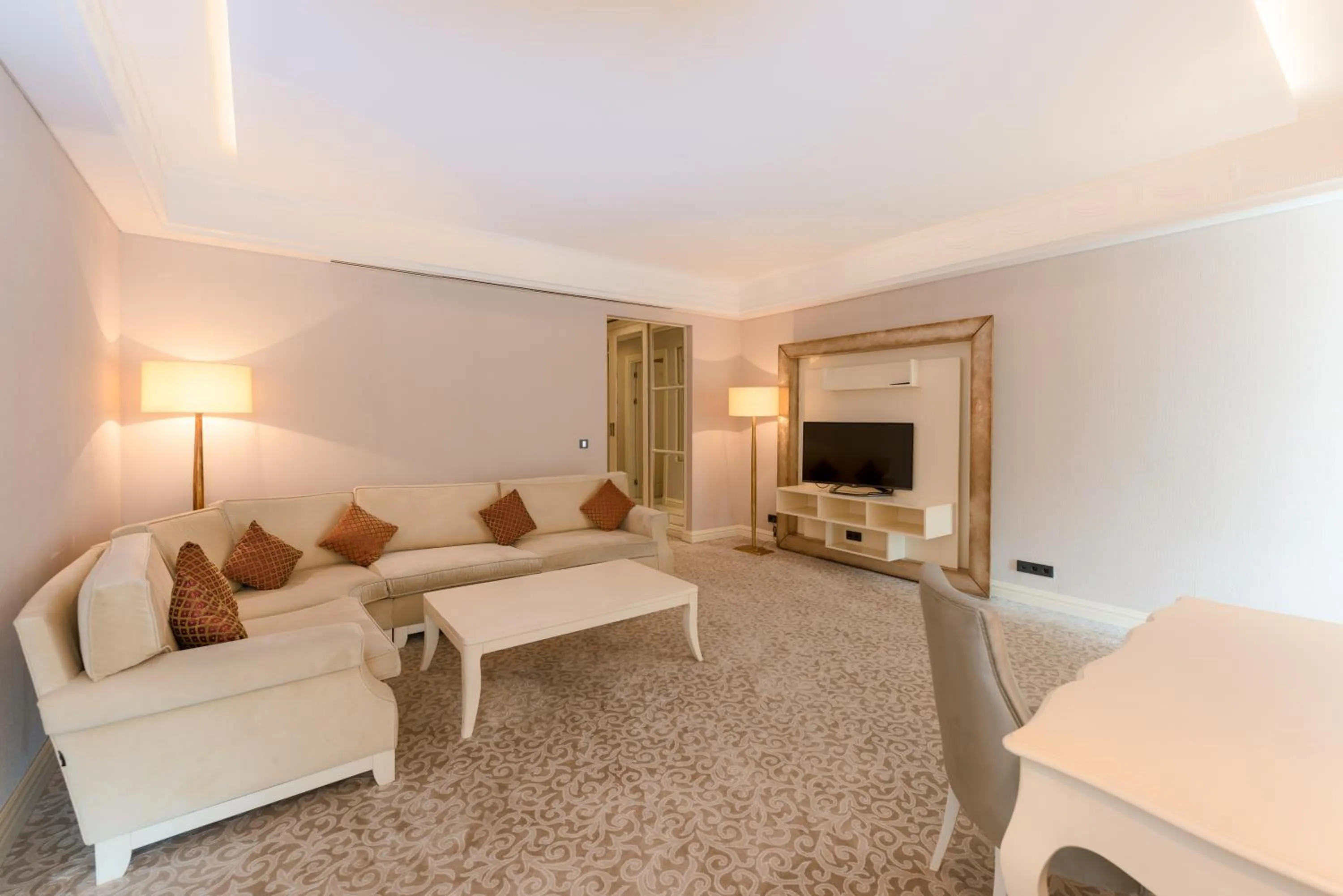 TV and multimedia in Quba Palace Hotel & Golf Resort