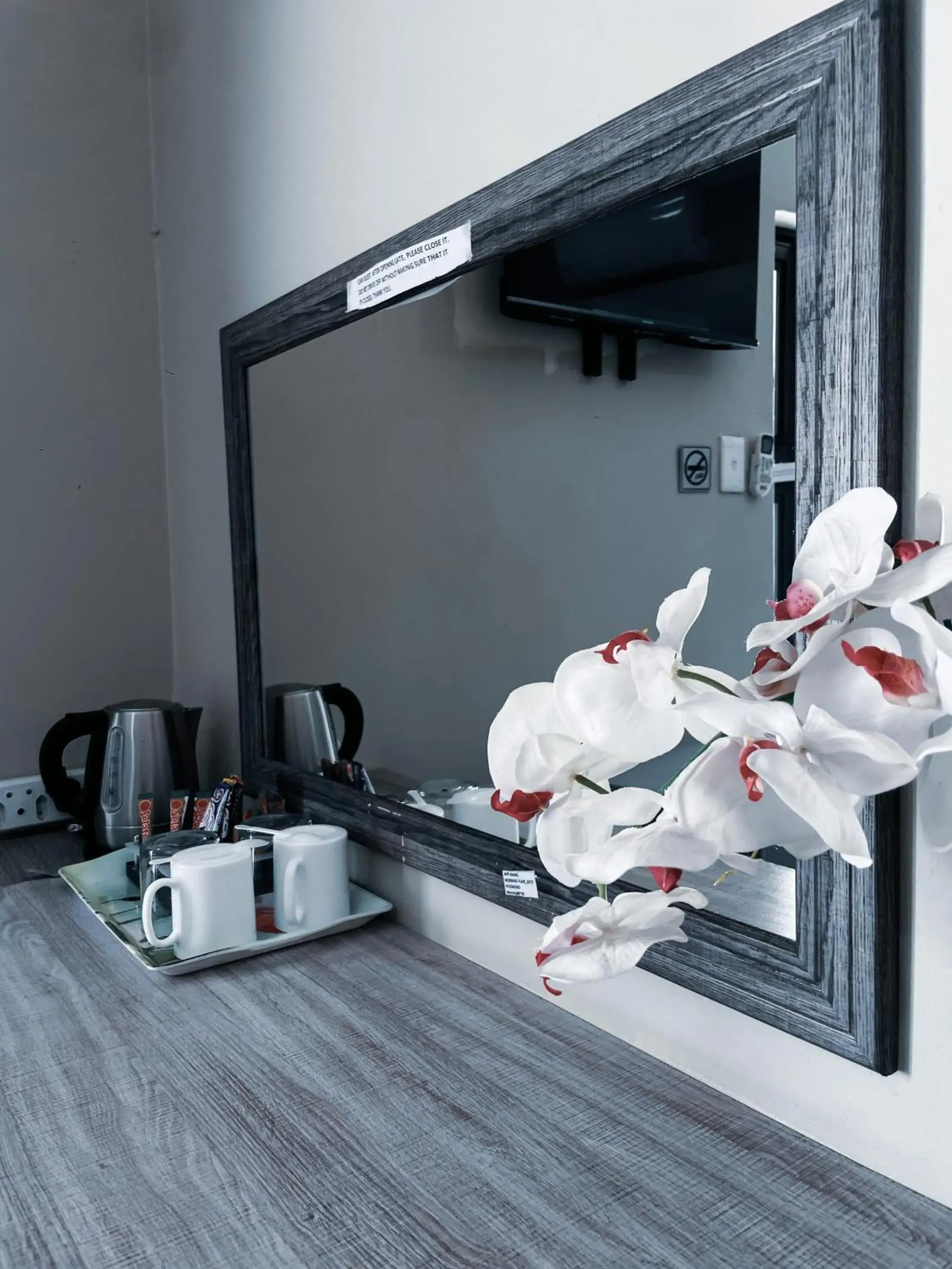 Deluxe King Room in Morning flair Bed and Breakfast Deluxe King Room in Morning flair Bed and Breakfast