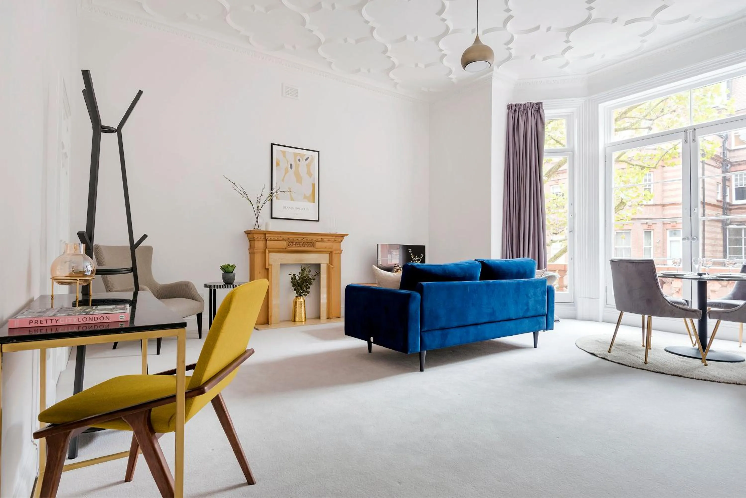 Living room in 3 Sloane Gardens