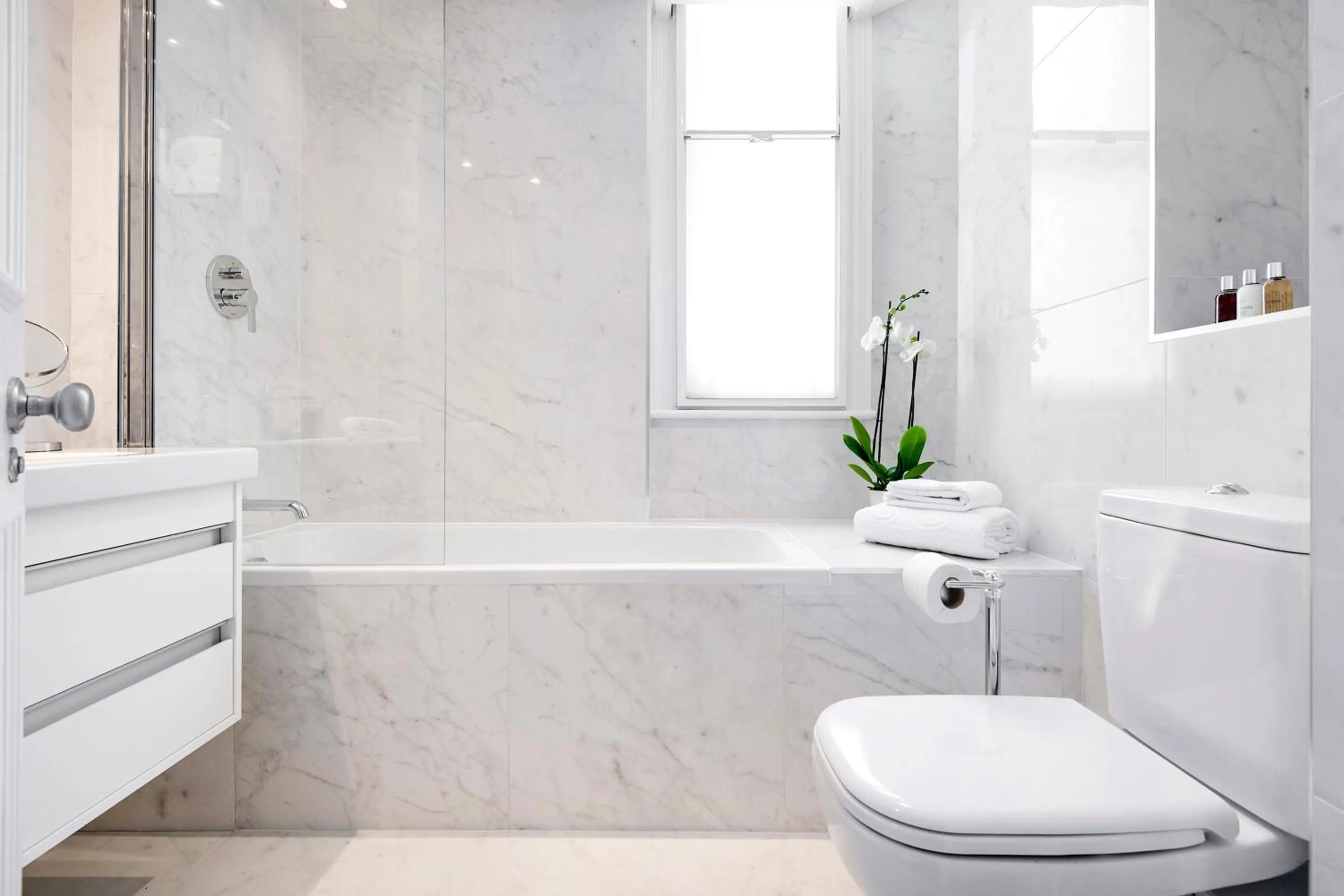 Bathroom in 3 Sloane Gardens