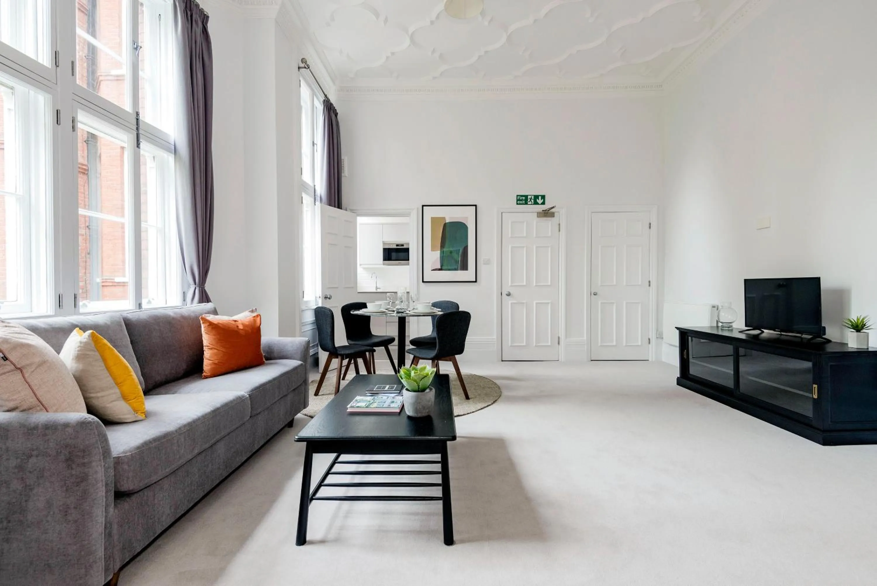 Living room in 3 Sloane Gardens