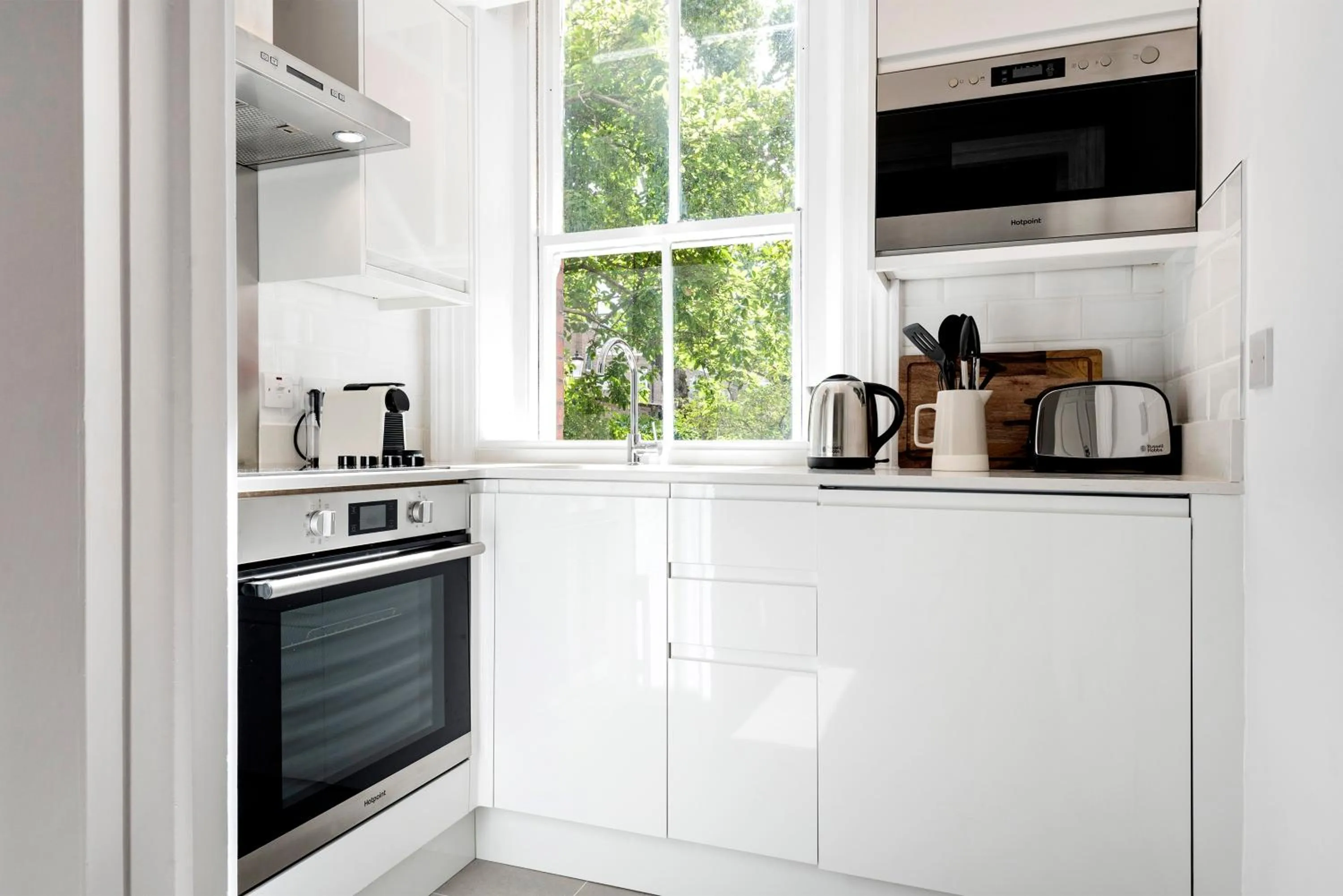 Kitchen or kitchenette in 3 Sloane Gardens