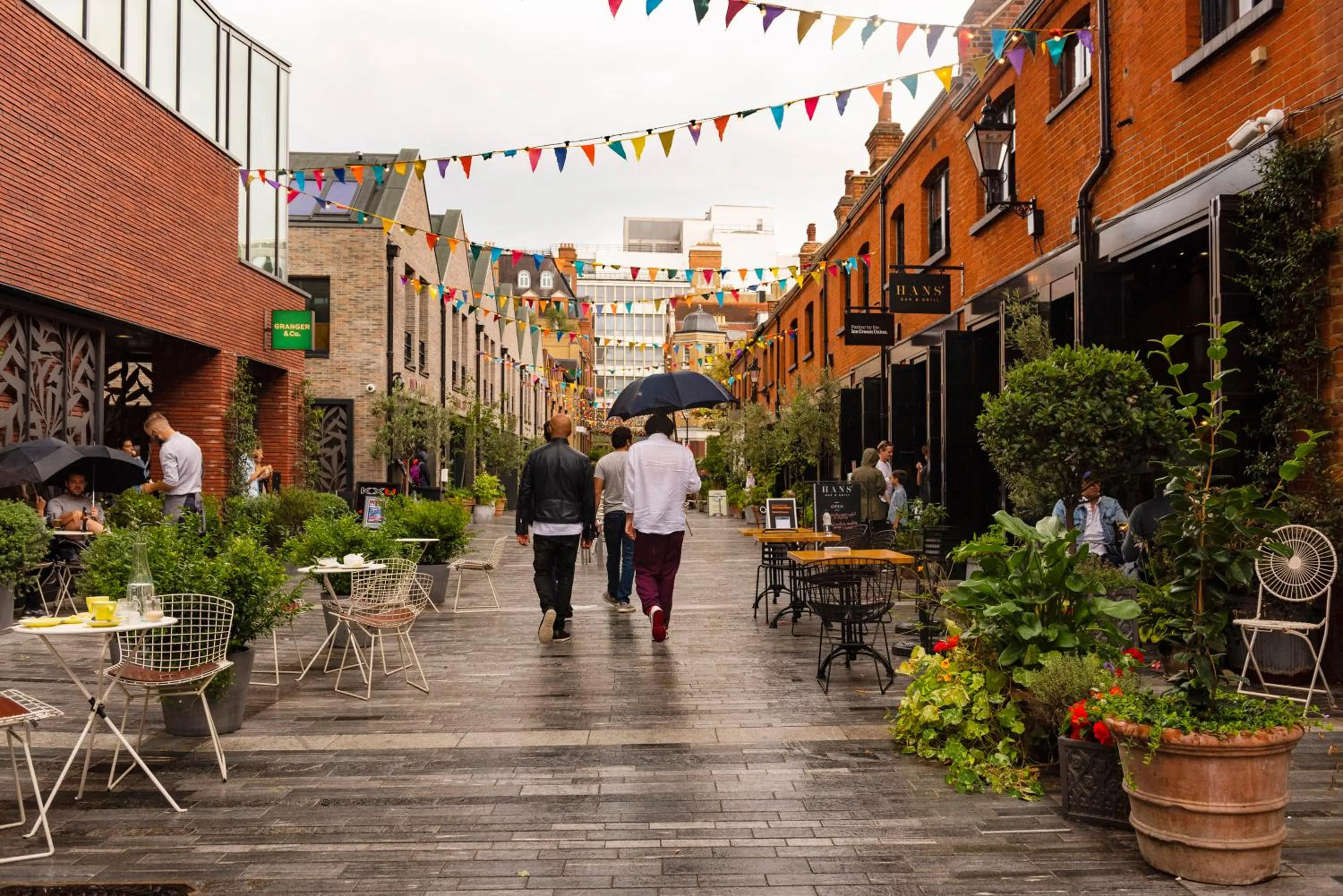 Property building in 3 Sloane Gardens