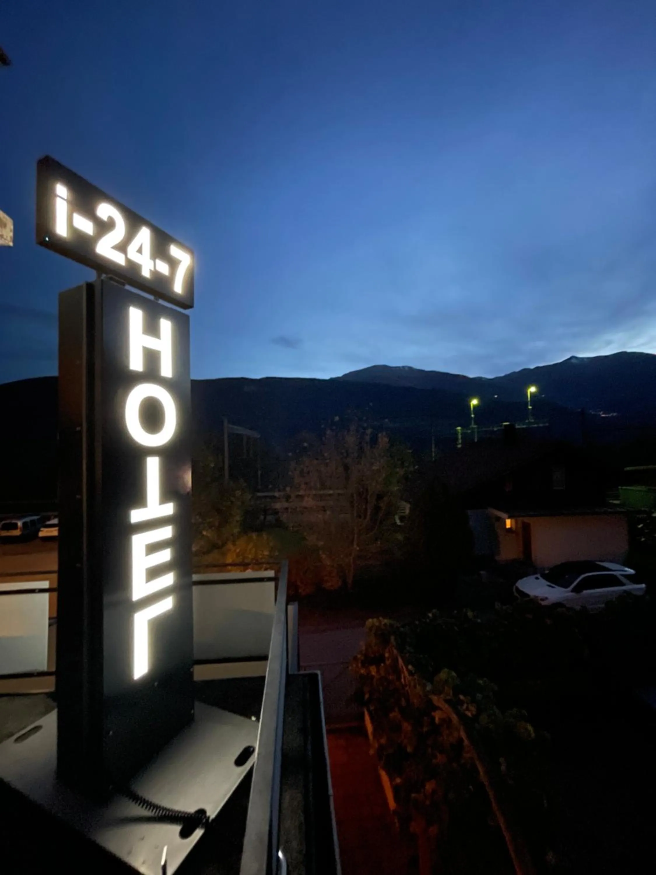 VISP erblick H O T E L AUSSERBERG Early & Late Check-in