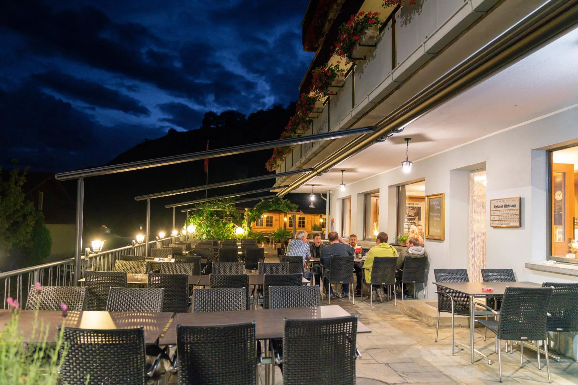 Restaurant/Places to Eat in VISP erblick H O T E L AUSSERBERG Early & Late Check-in