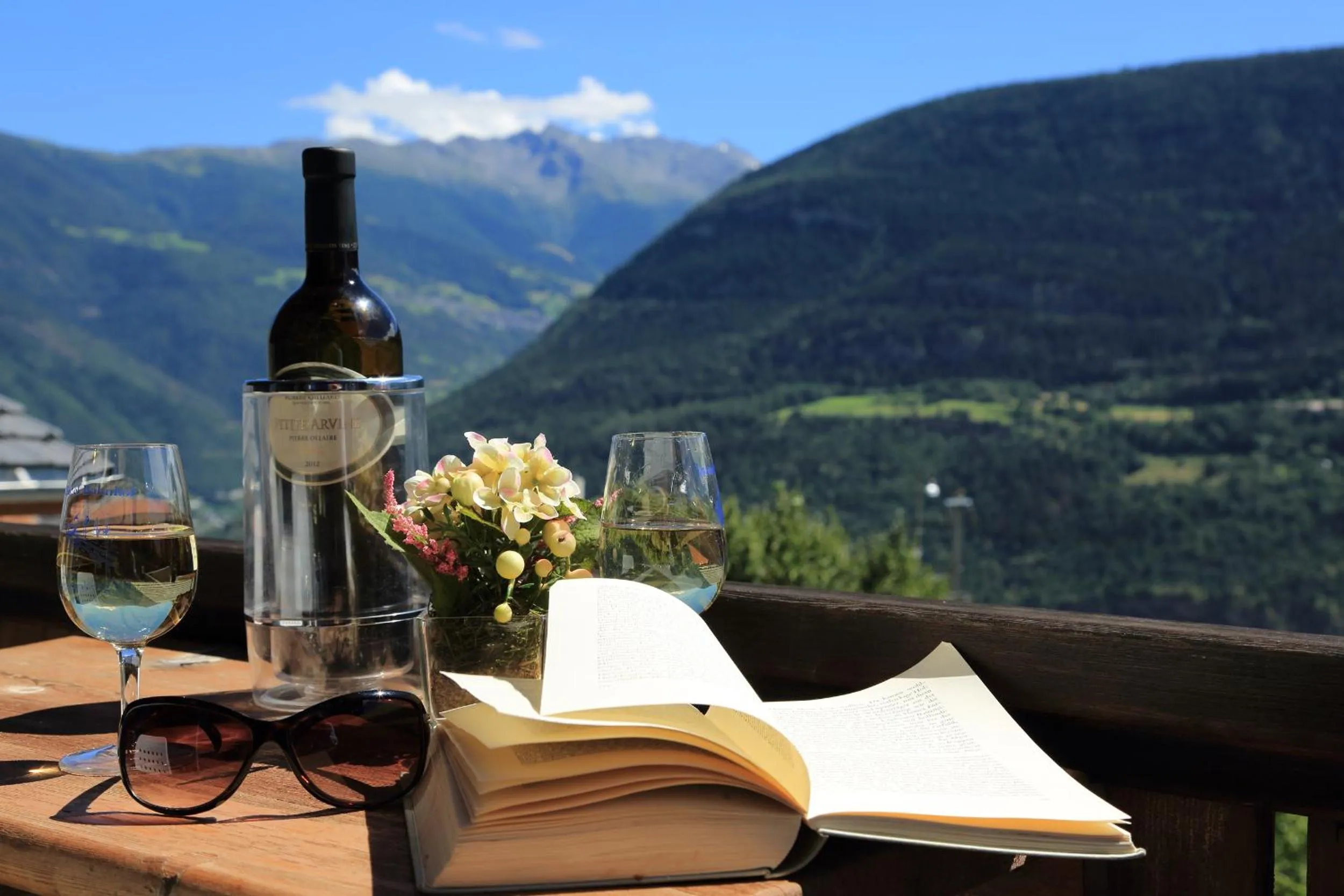 Balcony/Terrace, Mountain View in VISP erblick H O T E L AUSSERBERG Early & Late Check-in