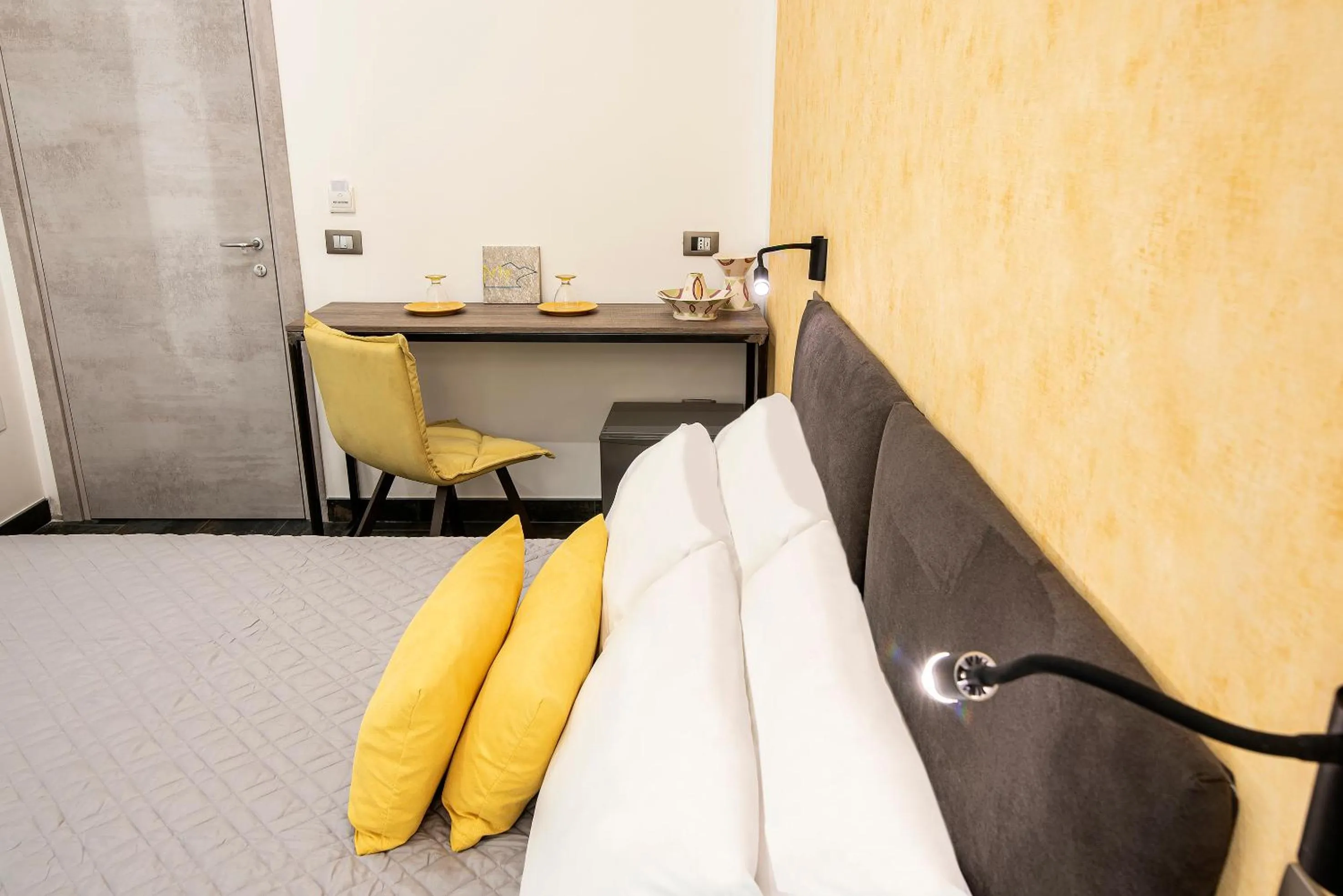 Bedroom in Napul'è 19