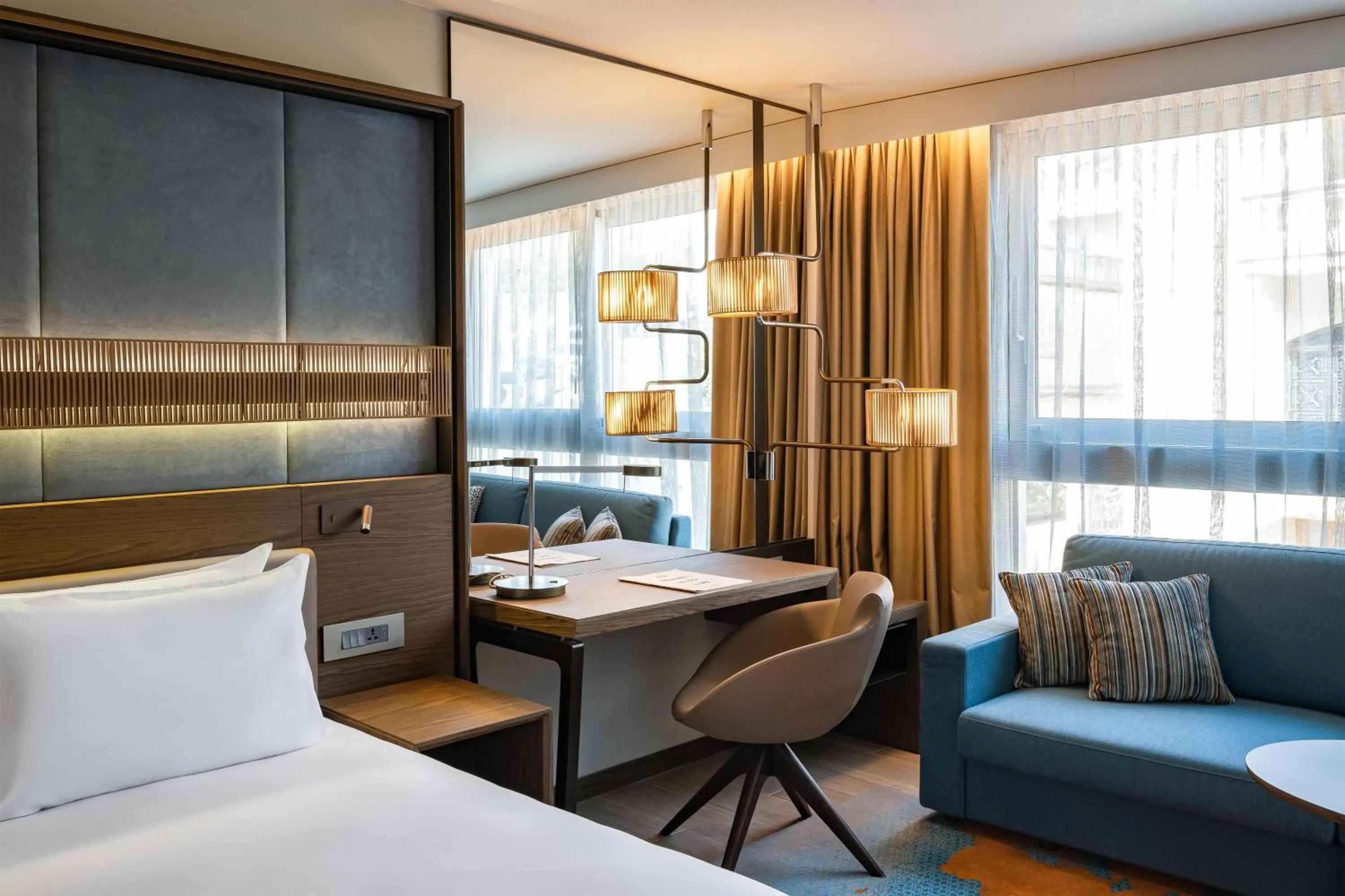 Property building, Bed in Hyatt Regency Malta