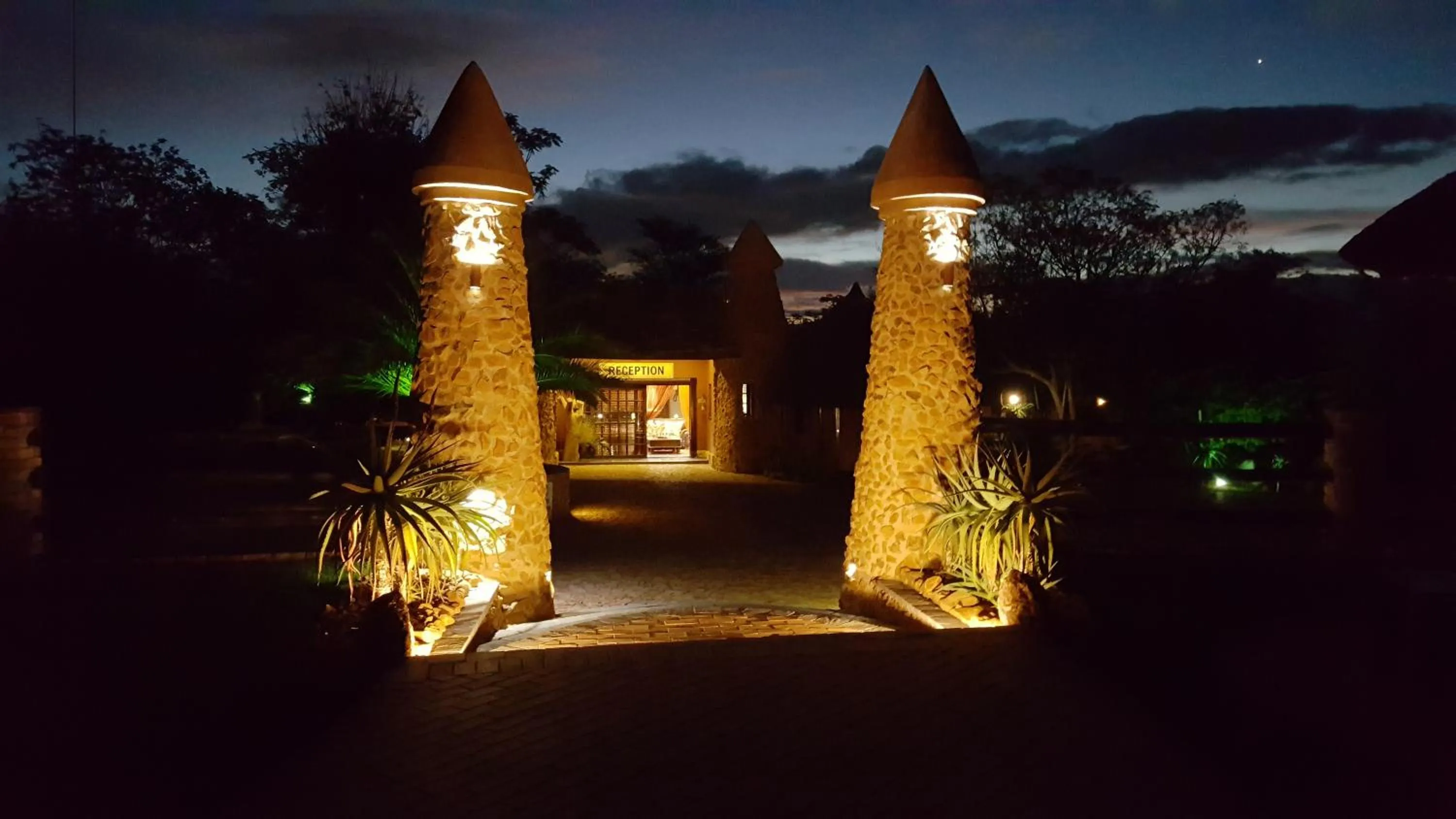 Facade/entrance in Aquanzi Lodge