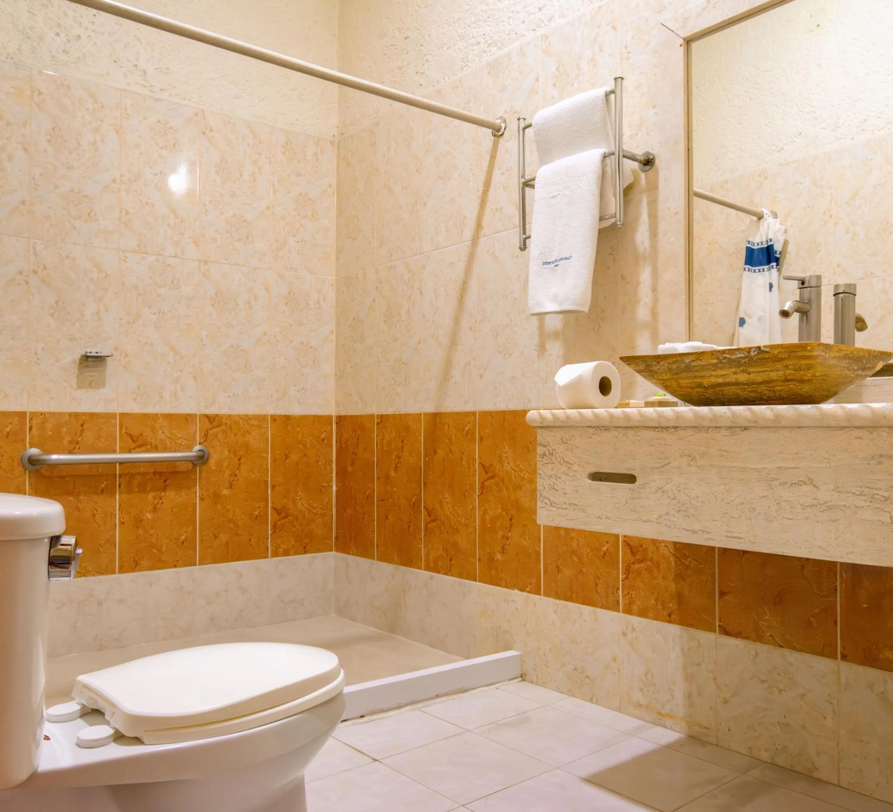 Bathroom in HOTEL CASONA MISIONES