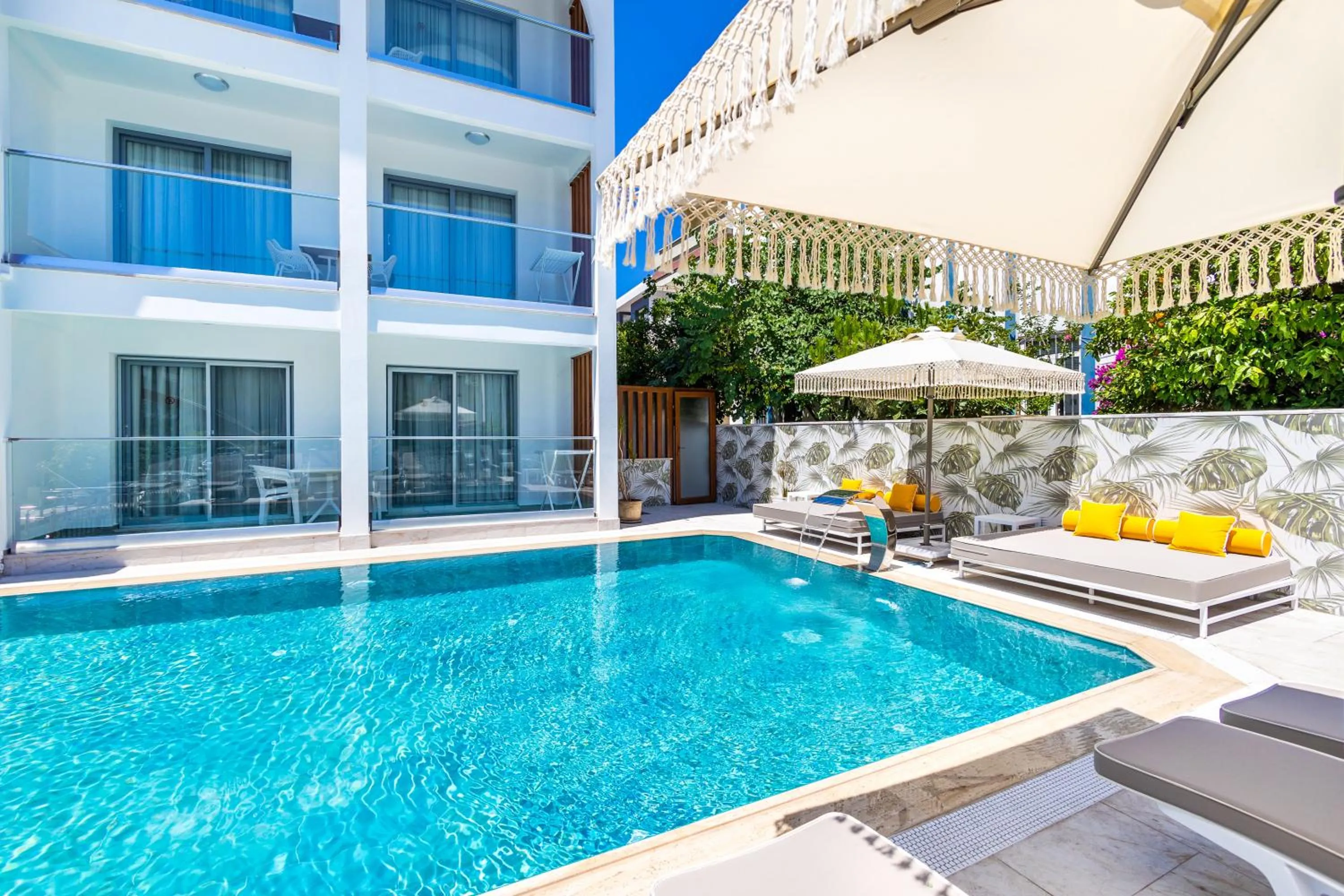 Swimming pool in Princess Kinli Suites Hotel