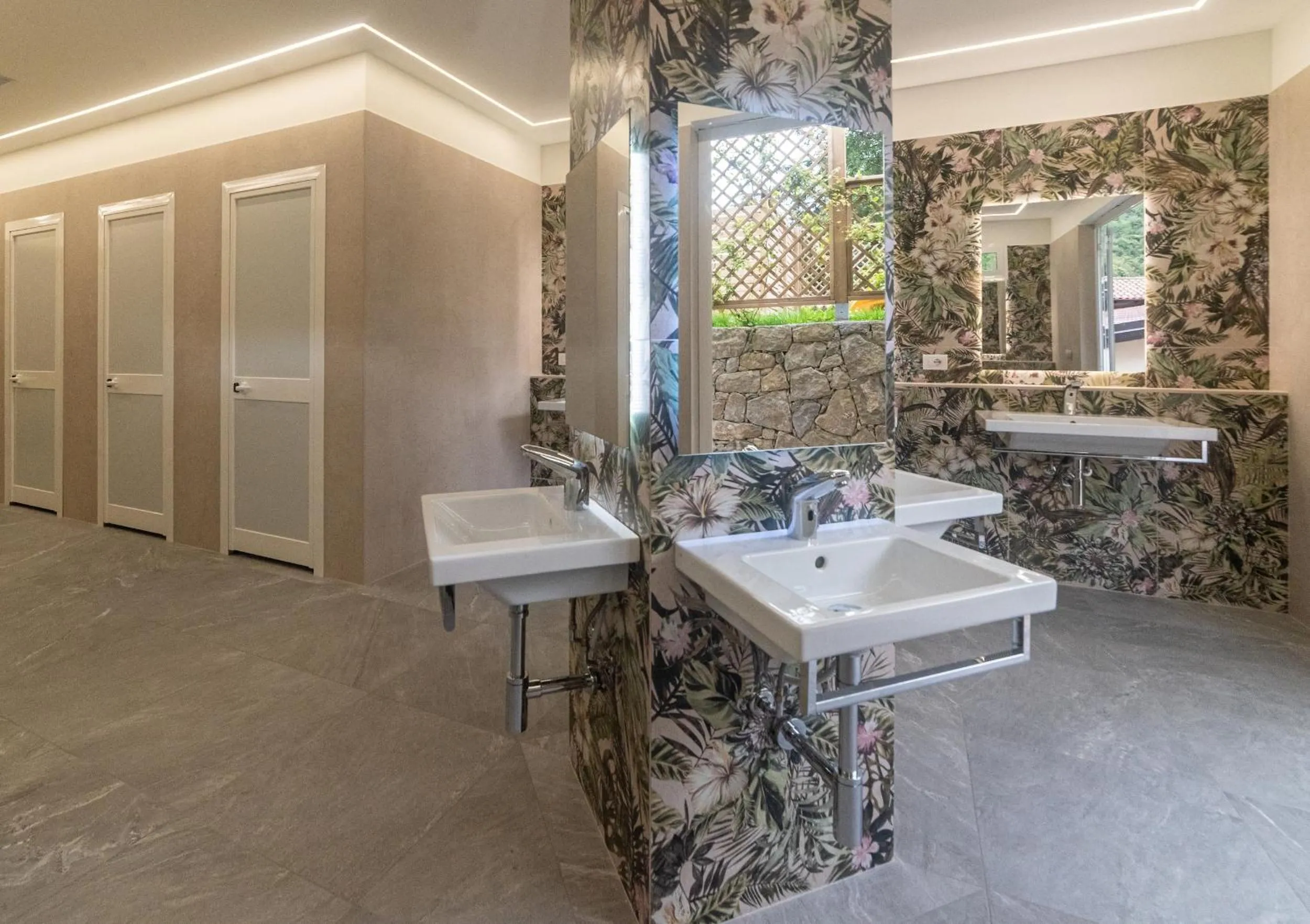 Bathroom in Delle Rose Camping & Glamping Village