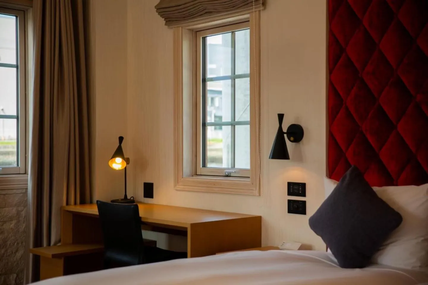 Living room, Bed in PETALS TOKYO - Floating Hotel