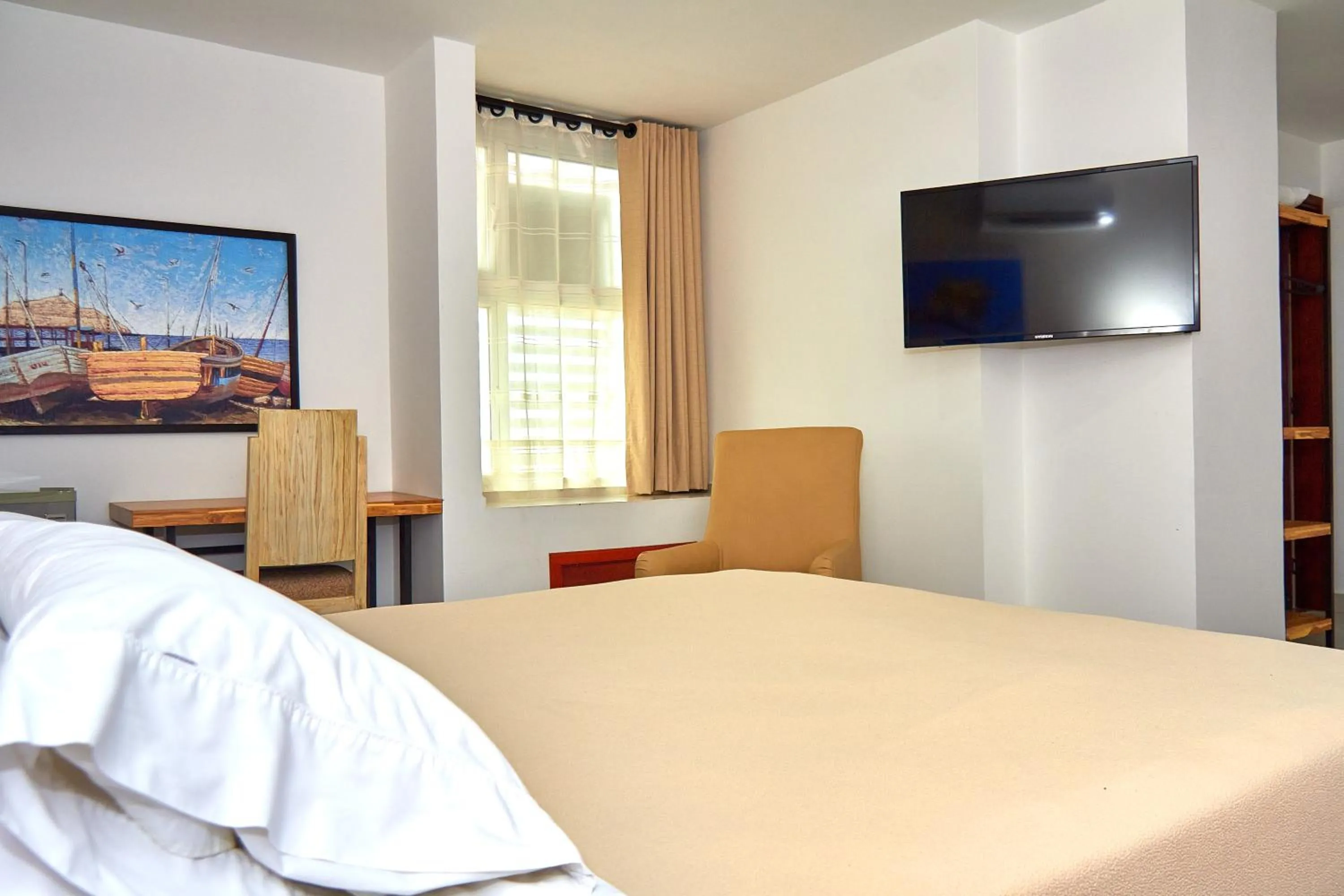 Photo of the whole room, Bed in Hotel Torre del Prado