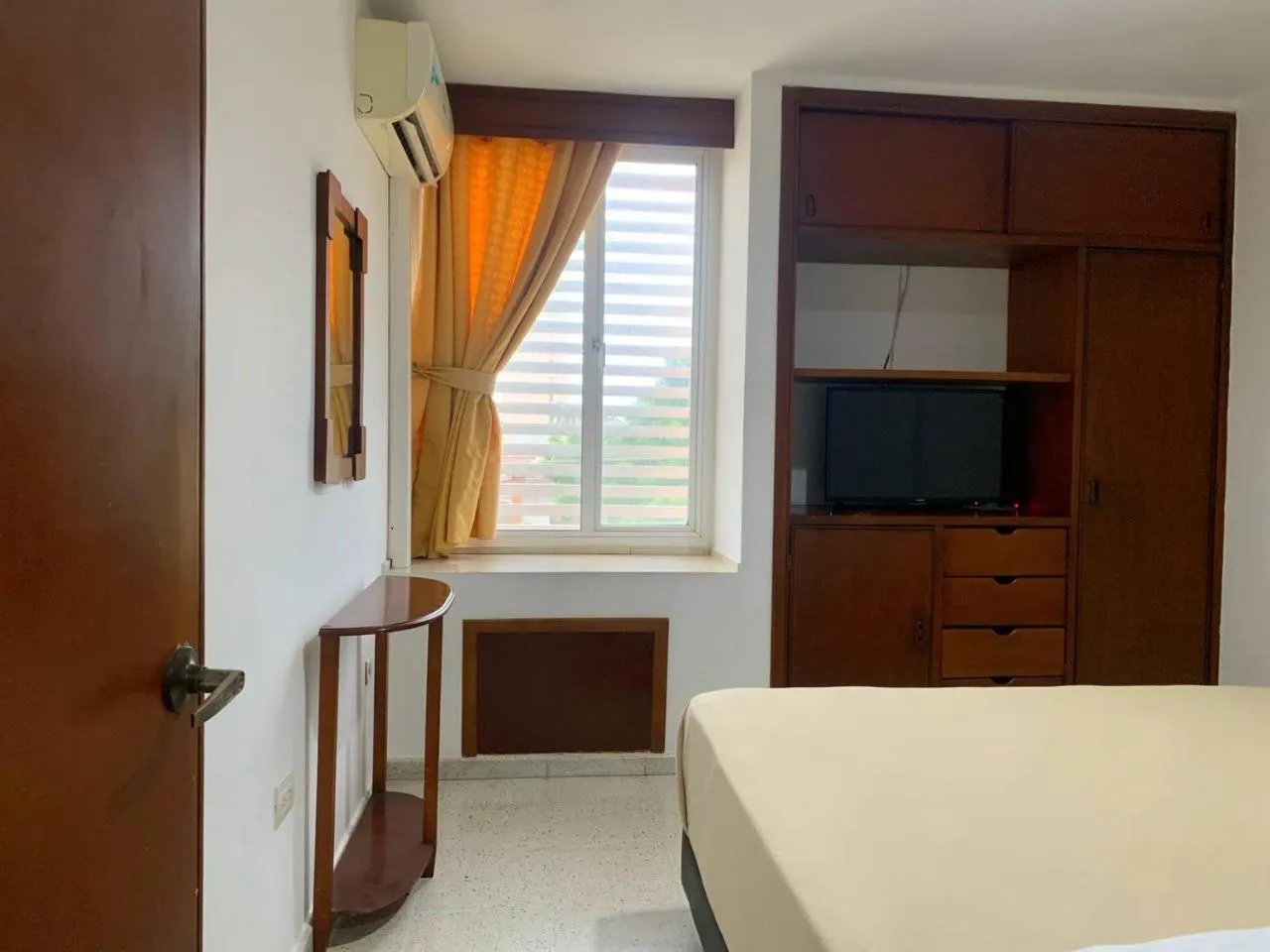 TV and multimedia, Bed in Hotel Torre del Prado