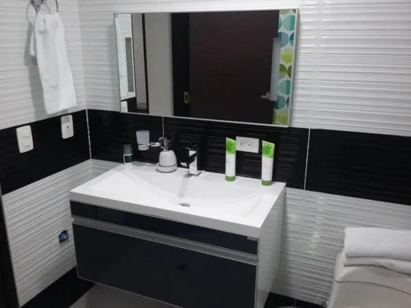 Toilet in Hotel Jardines del Caney