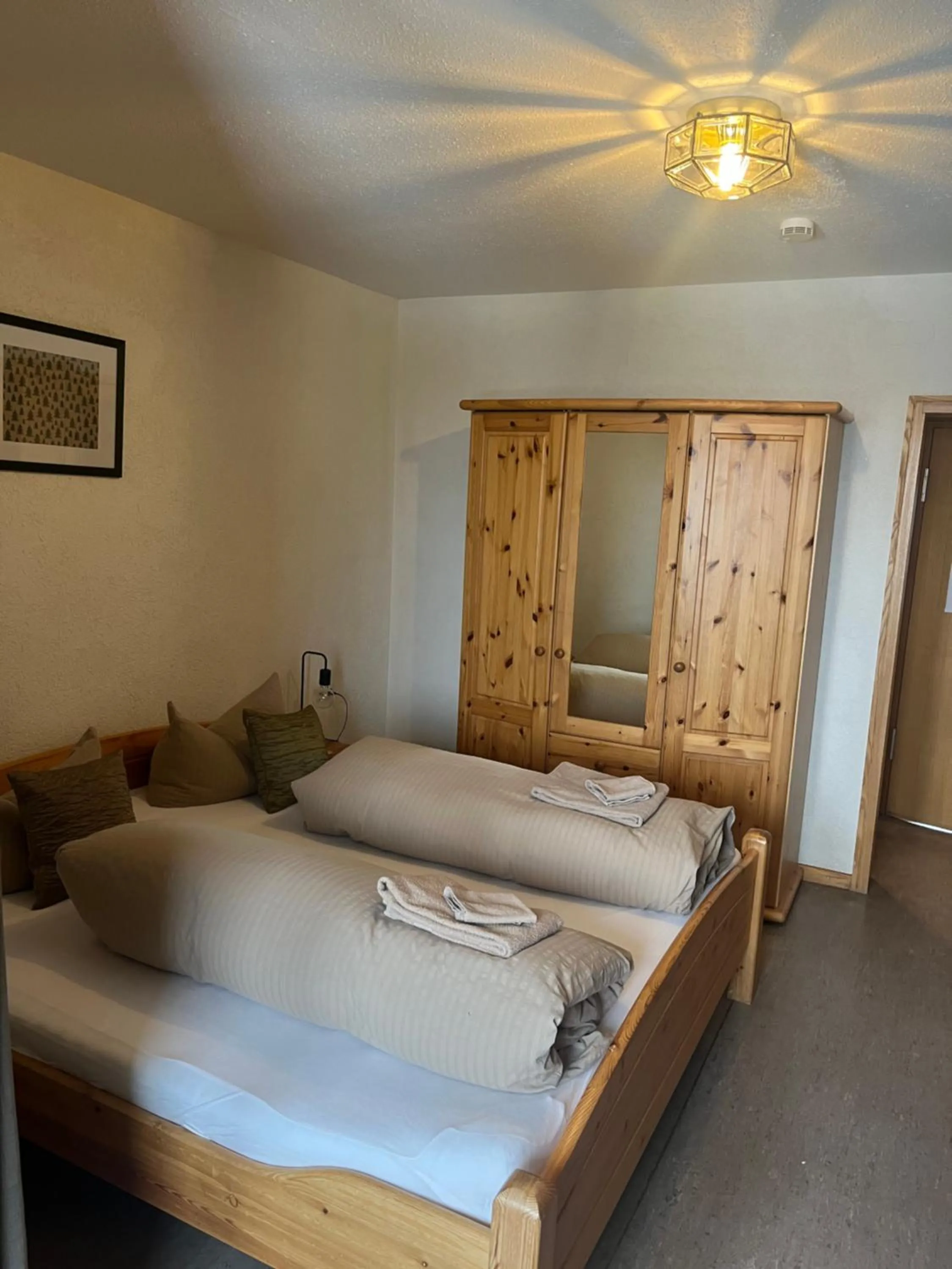 Photo of the whole room, Bed in Berggasthof zur Todtnauer Hütte