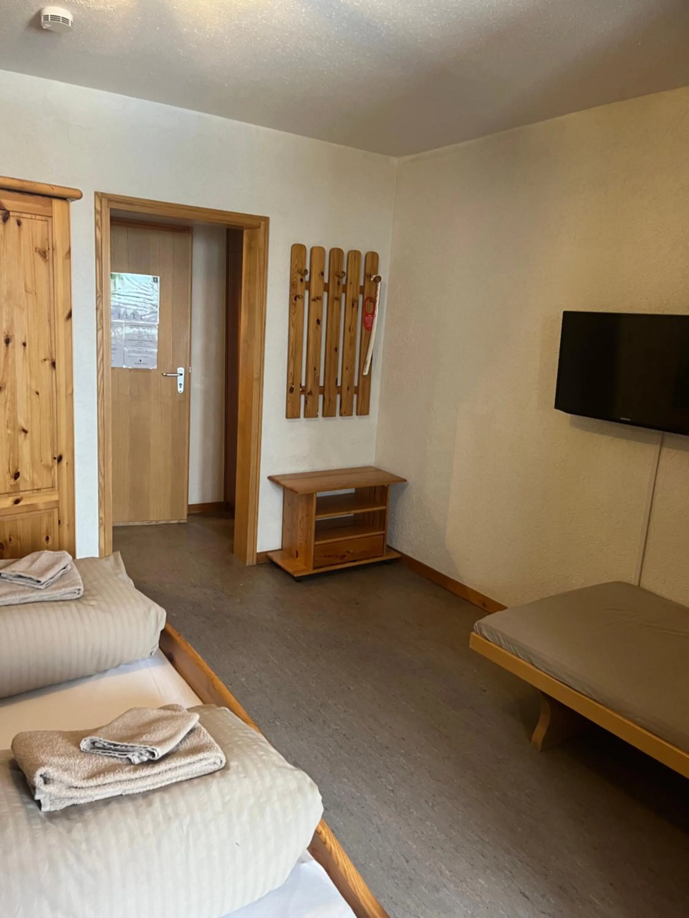 Photo of the whole room, Bed in Berggasthof zur Todtnauer Hütte