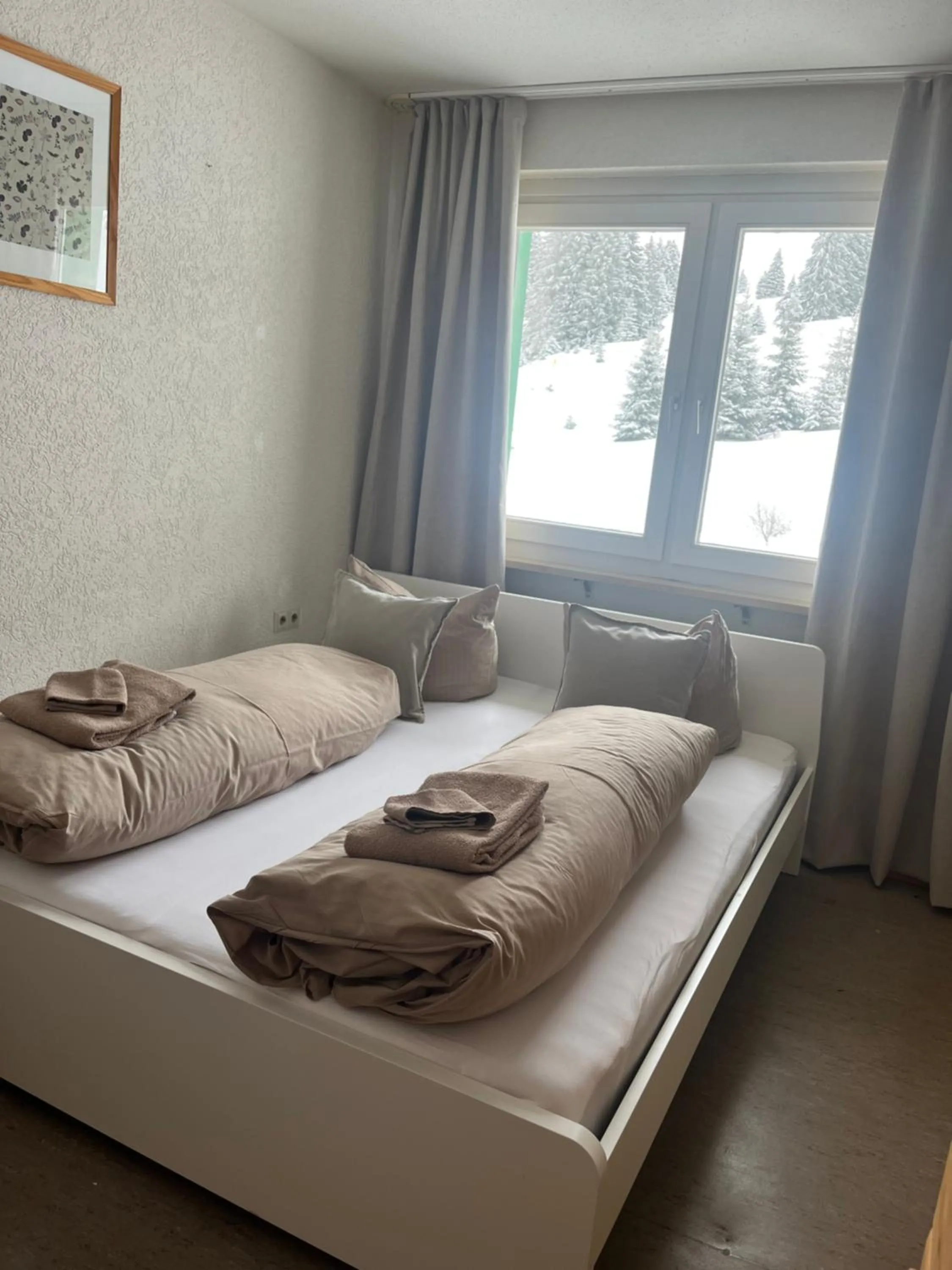 Photo of the whole room, Bed in Berggasthof zur Todtnauer Hütte