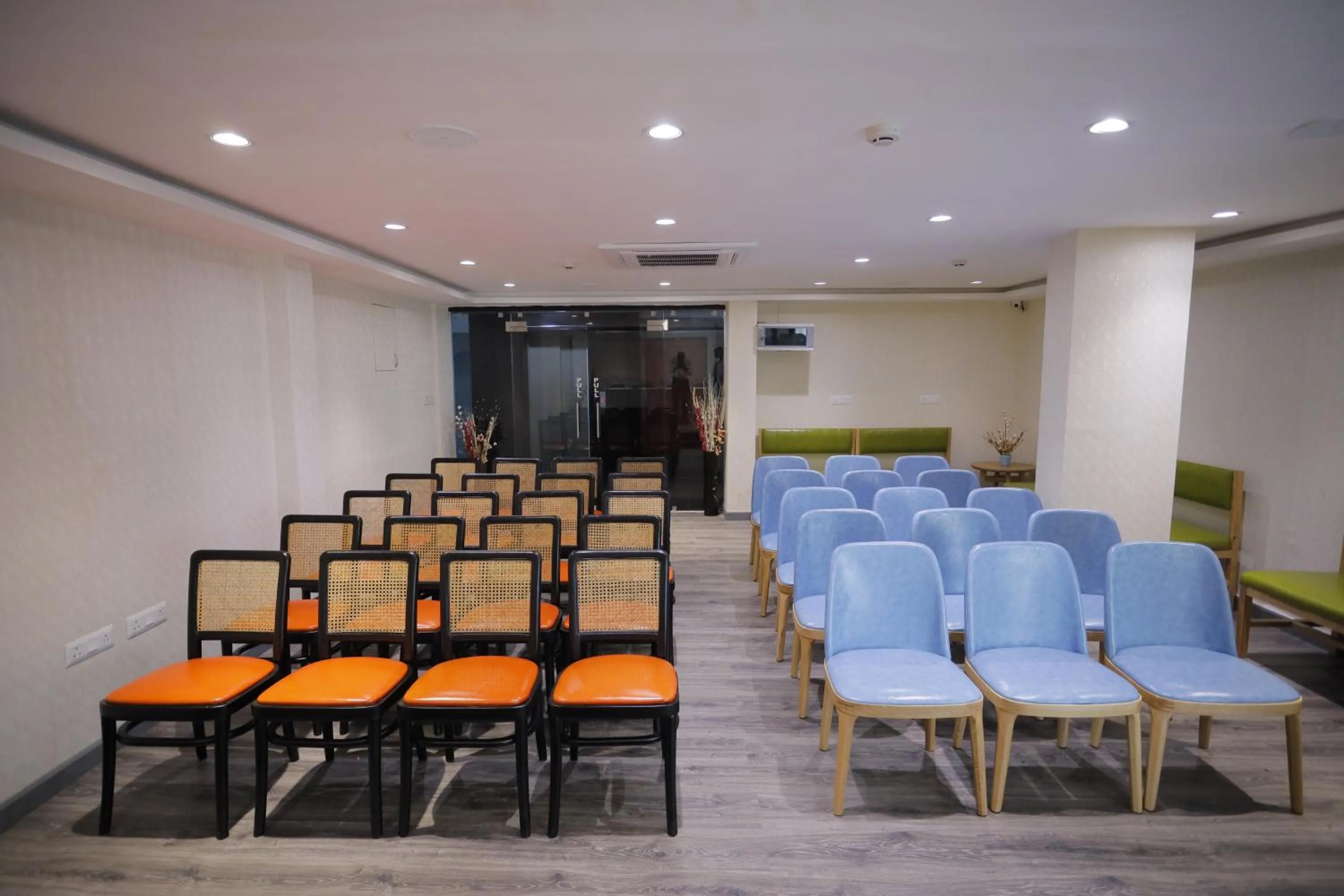 Meeting/conference room in The Avenue Hotel Ballygunge