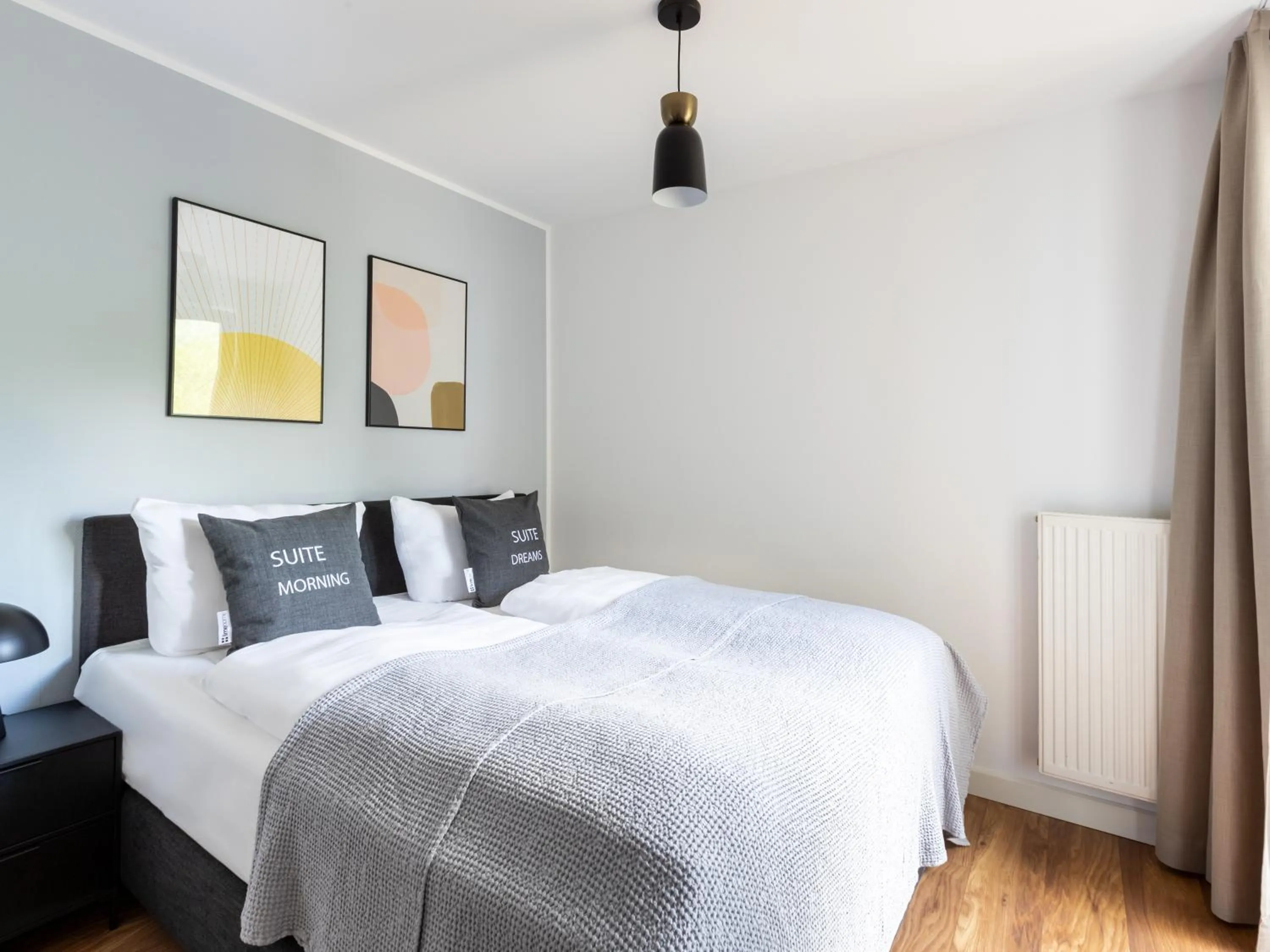 Bed in Flower's Berlin by Limehome - Digital Access