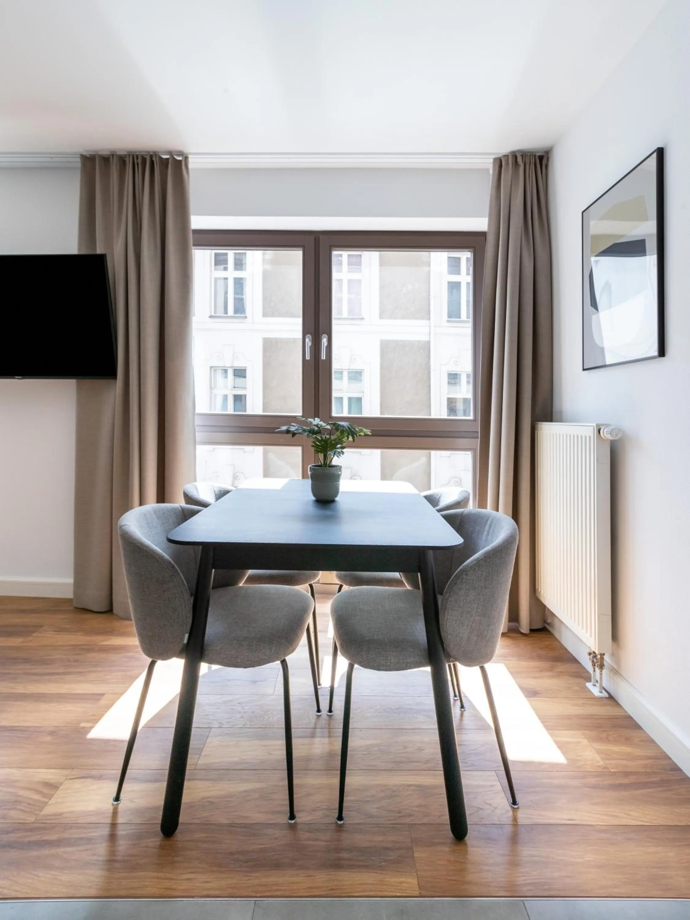 Seating area in Flower's Berlin by Limehome - Digital Access