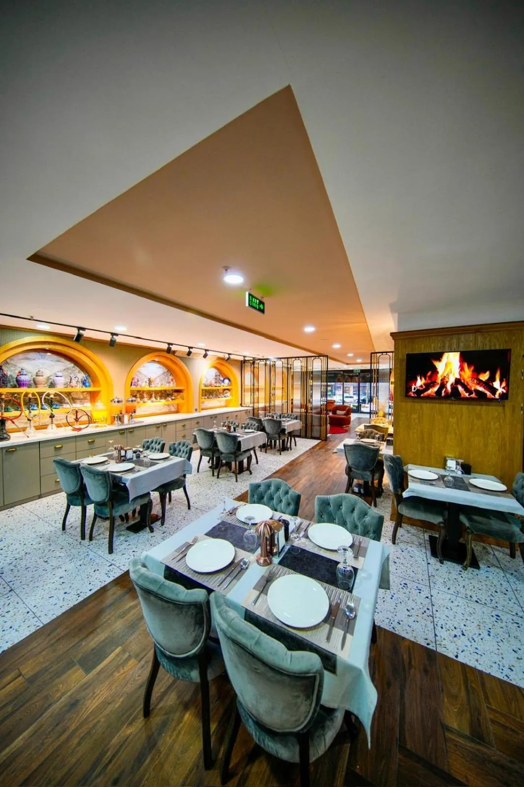 Restaurant/places to eat in İstport Hotels